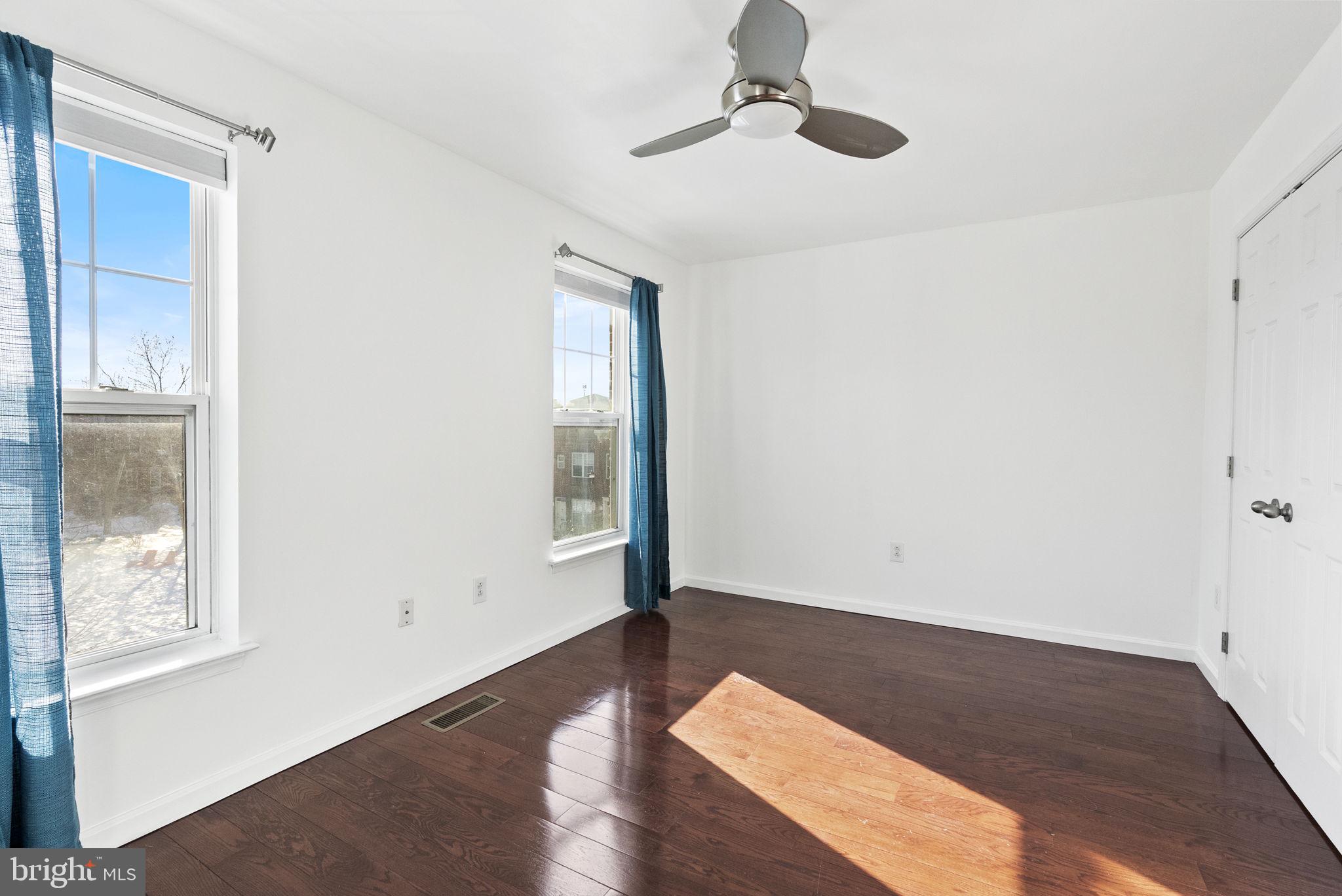 HAWTHORNE - Residential