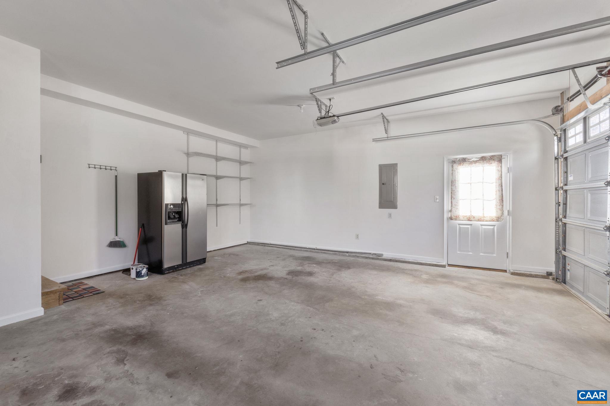 MOSBY MOUNTAIN - Residential