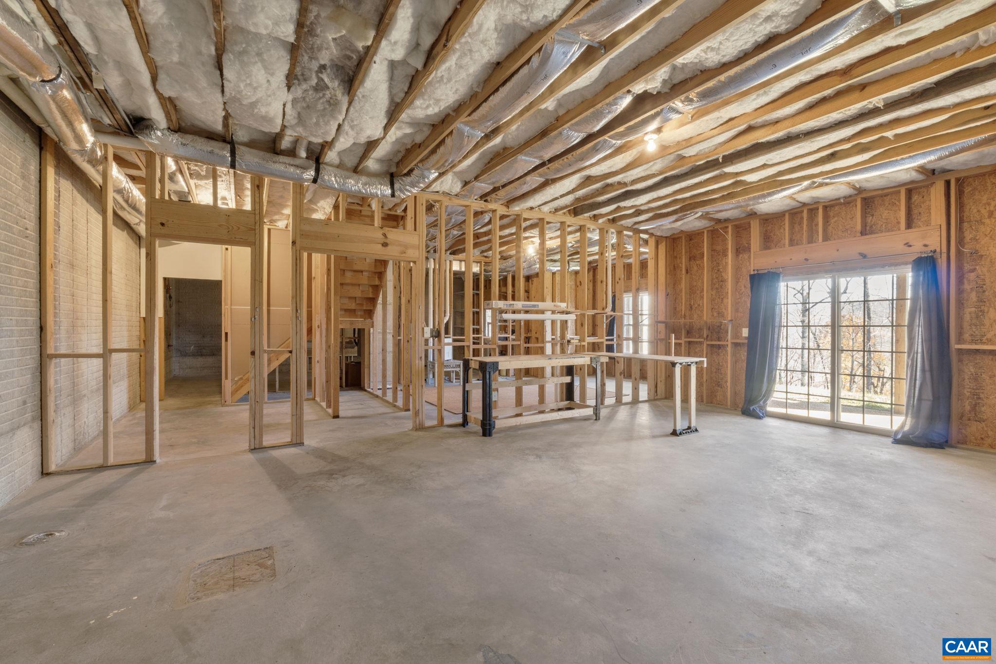 MOSBY MOUNTAIN - Residential