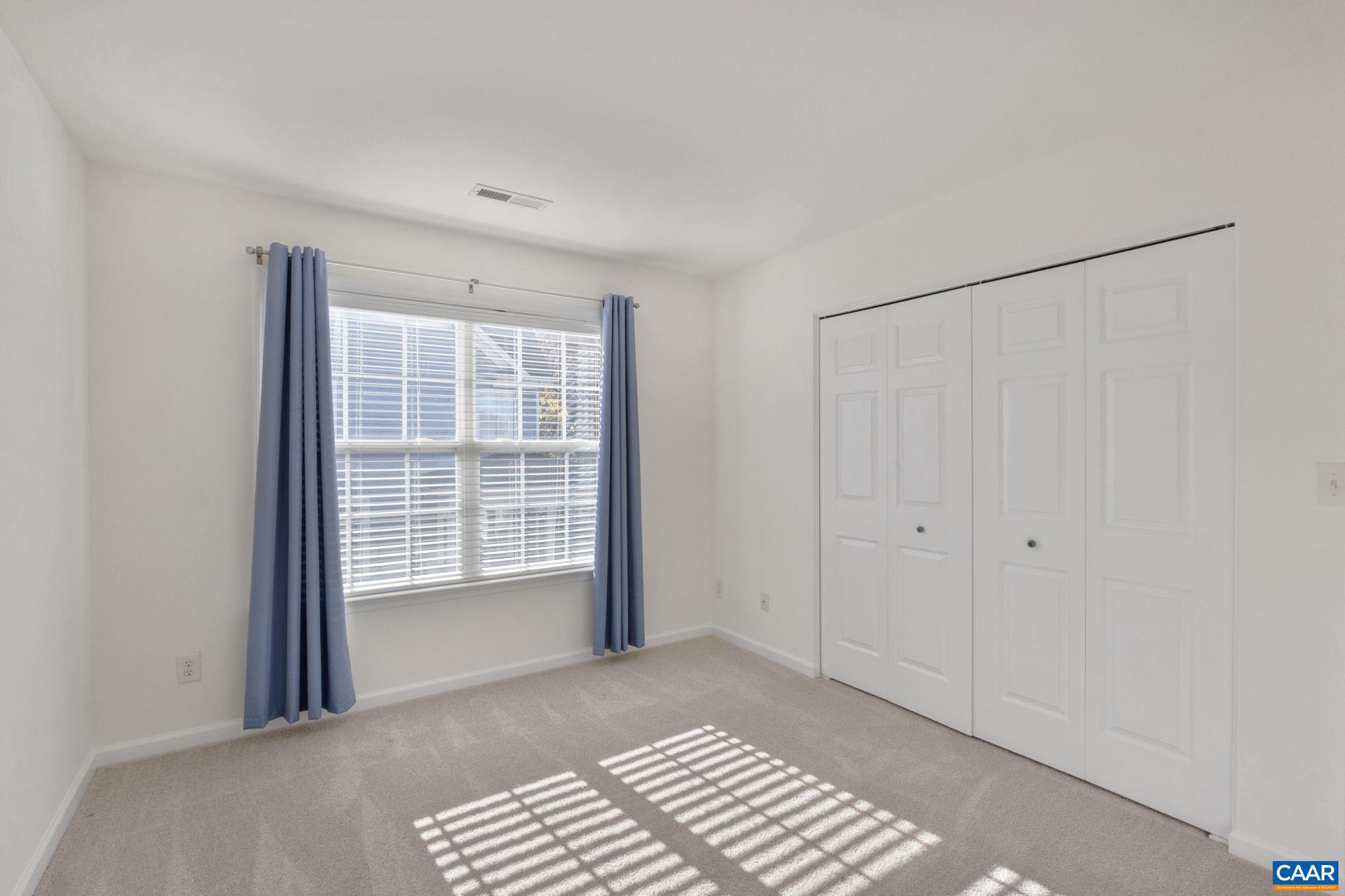 MOSBY MOUNTAIN - Residential