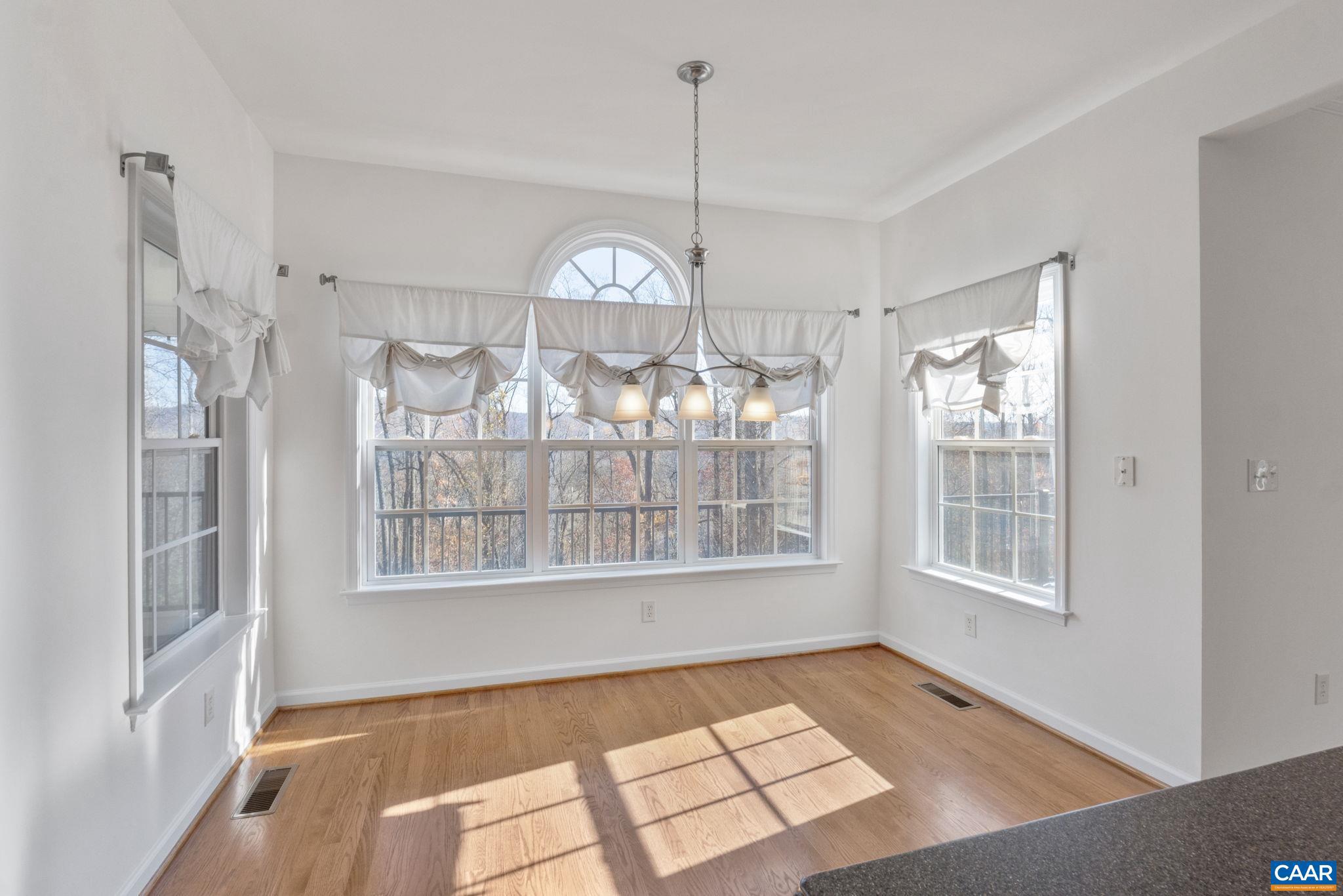 MOSBY MOUNTAIN - Residential