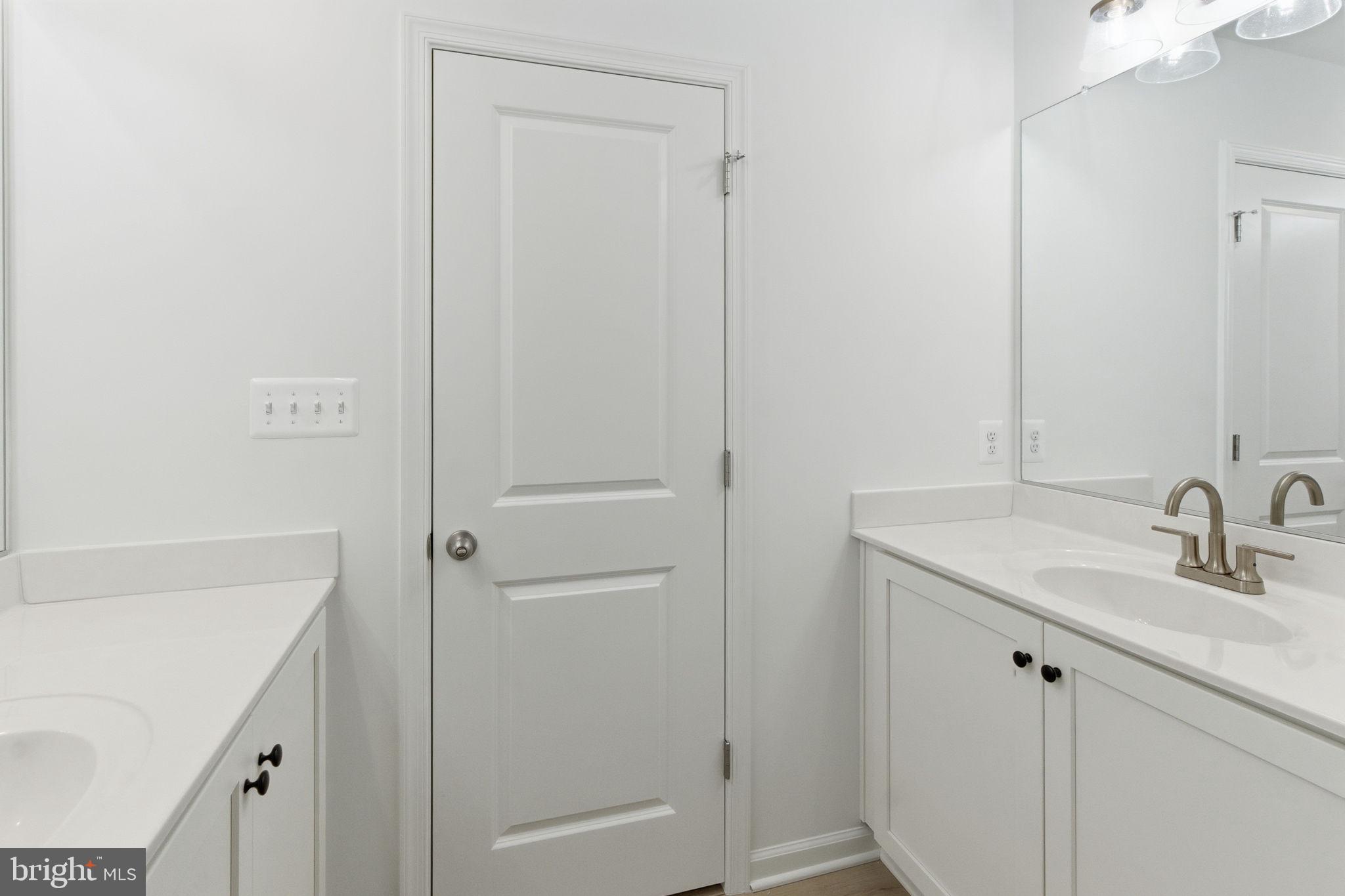 KING'S CROSSING - Residential