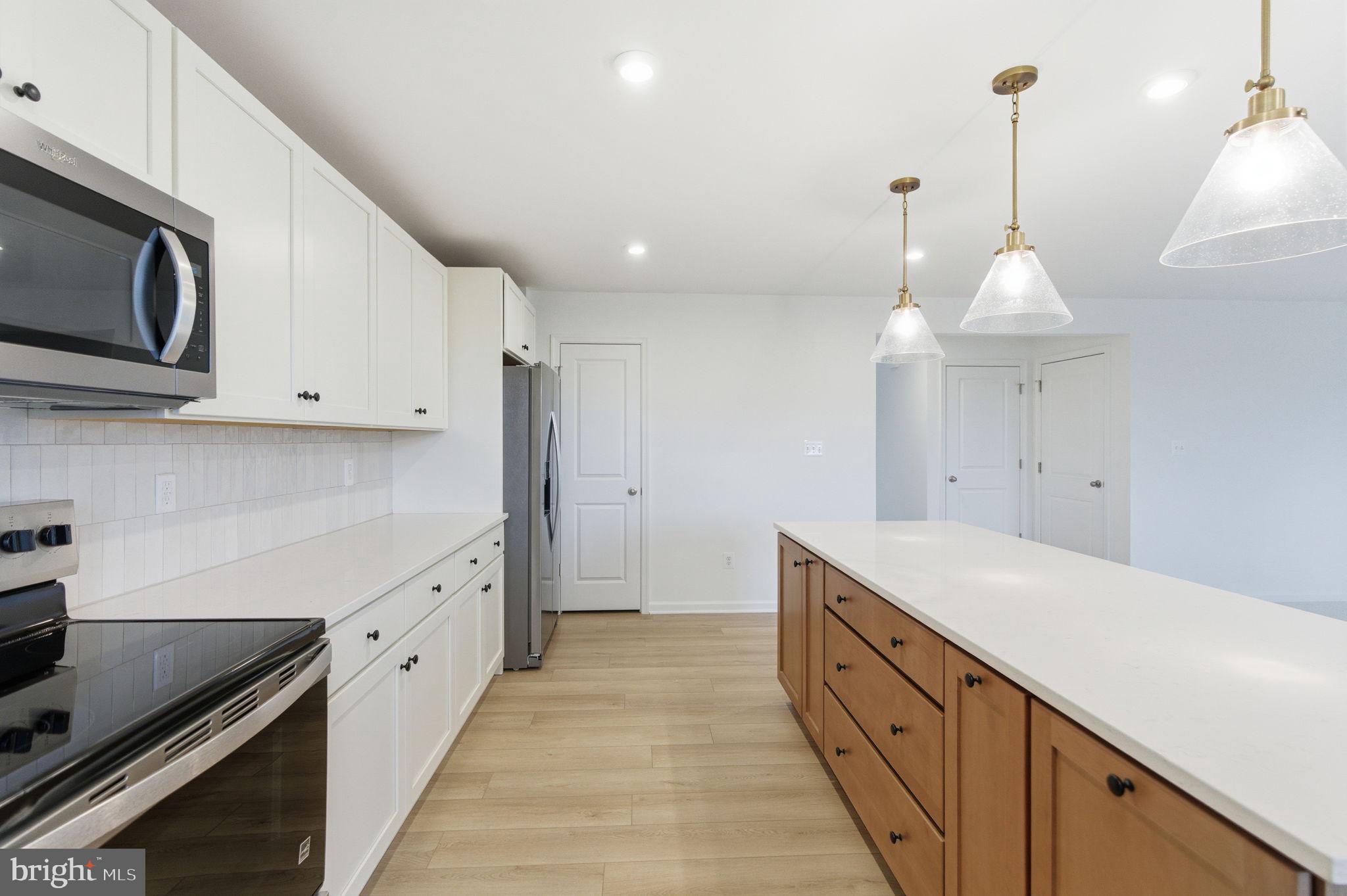 KING'S CROSSING - Residential