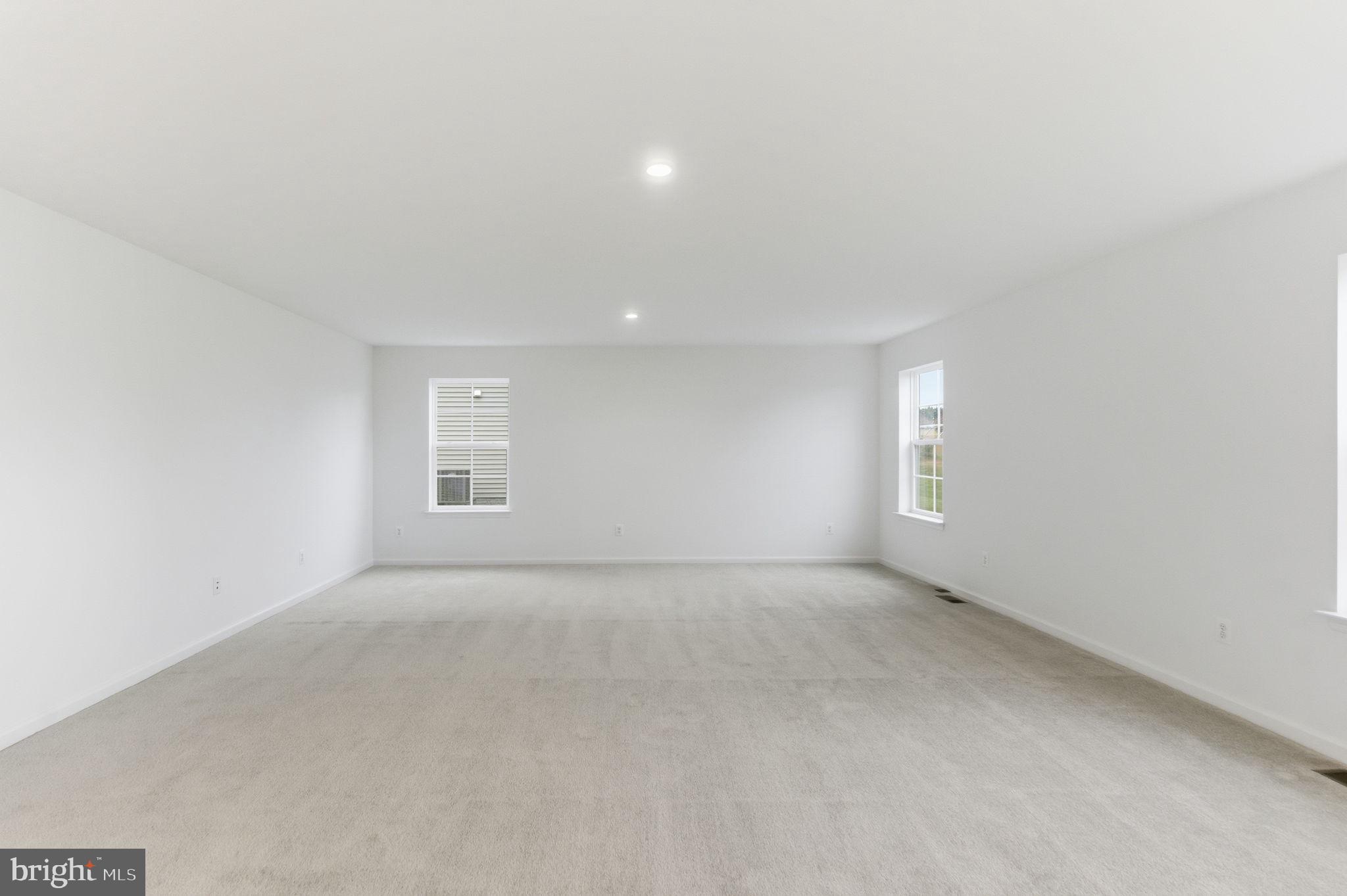 KING'S CROSSING - Residential