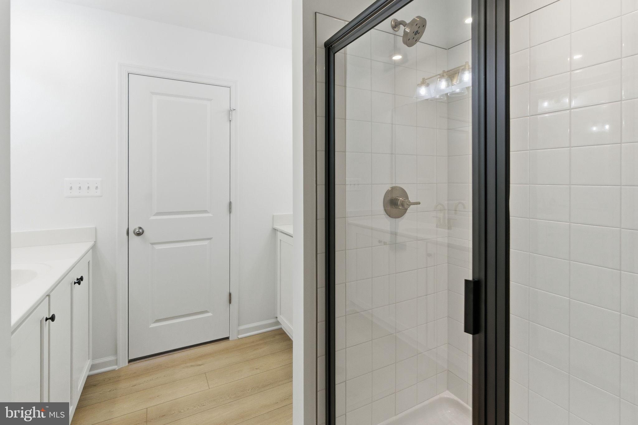 KING'S CROSSING - Residential