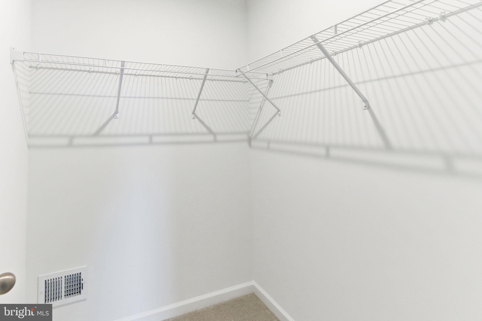 KING'S CROSSING - Residential