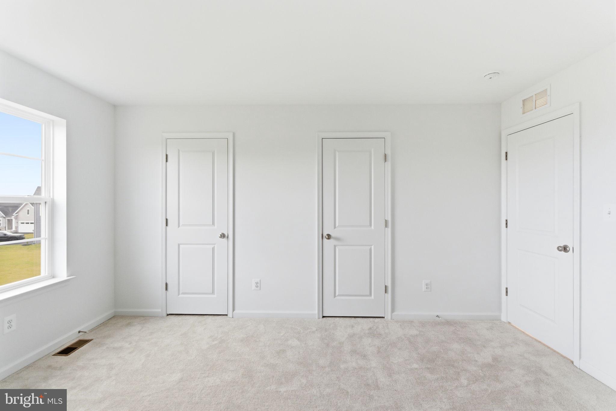 KING'S CROSSING - Residential