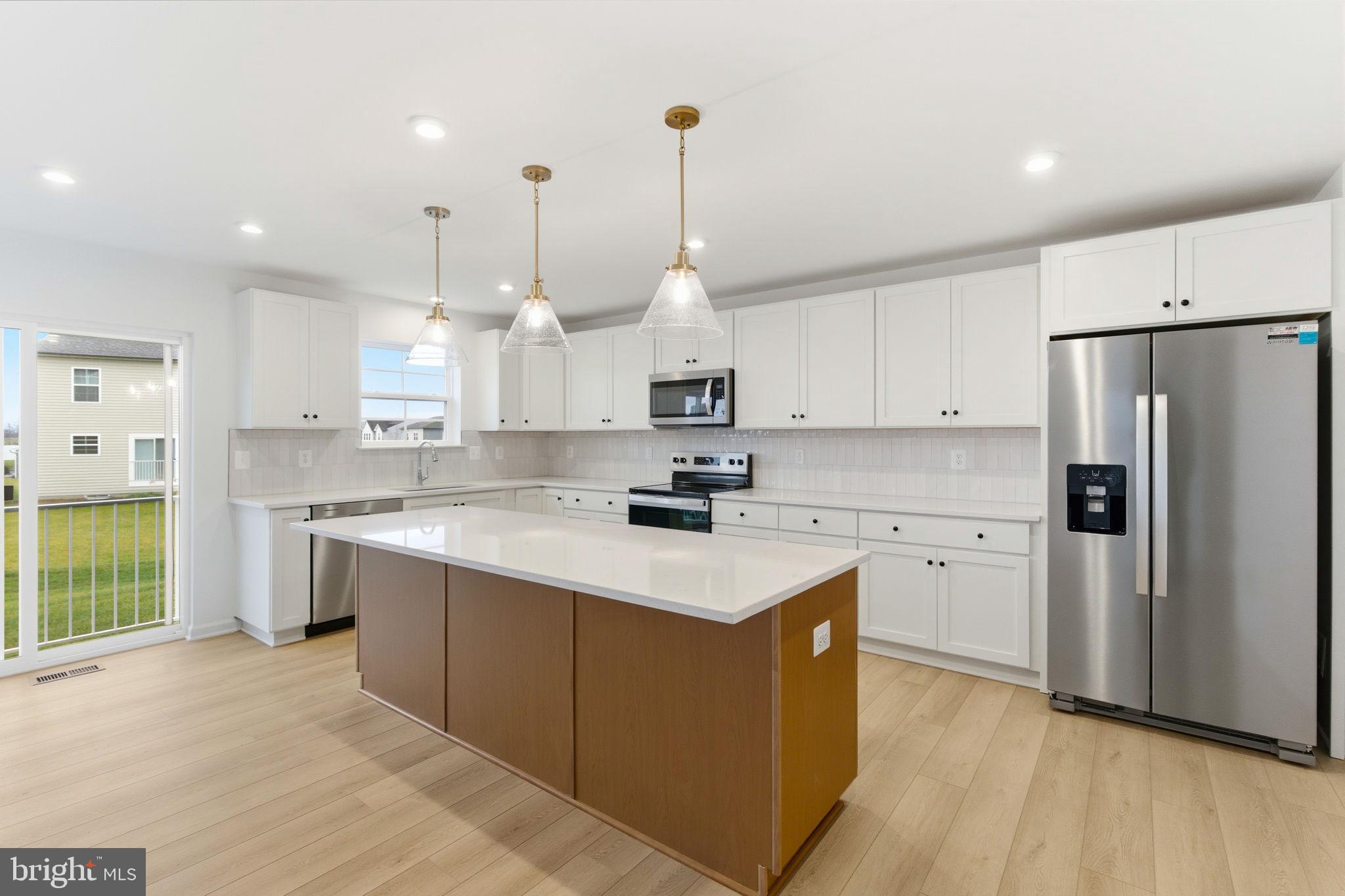 KING'S CROSSING - Residential