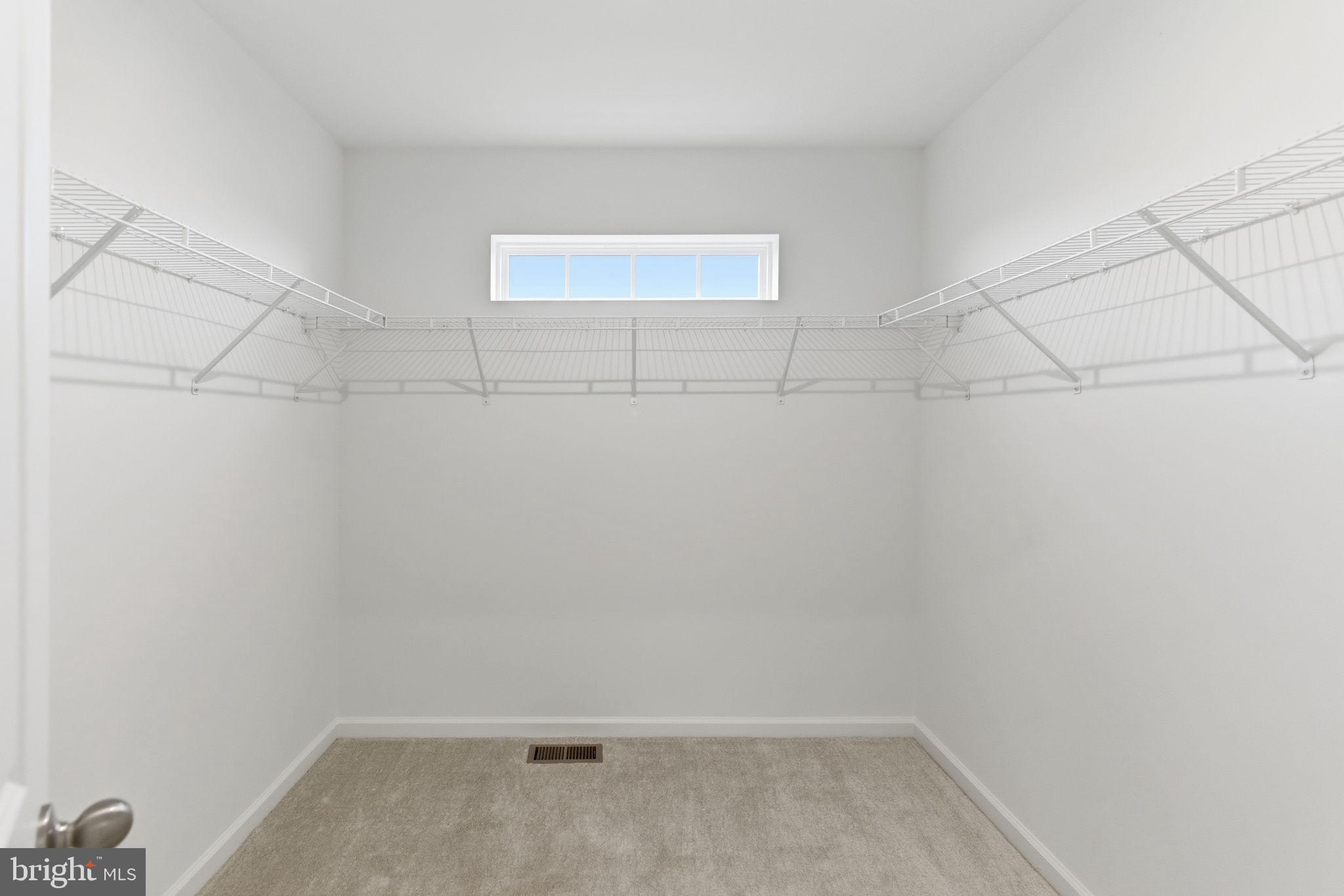 KING'S CROSSING - Residential