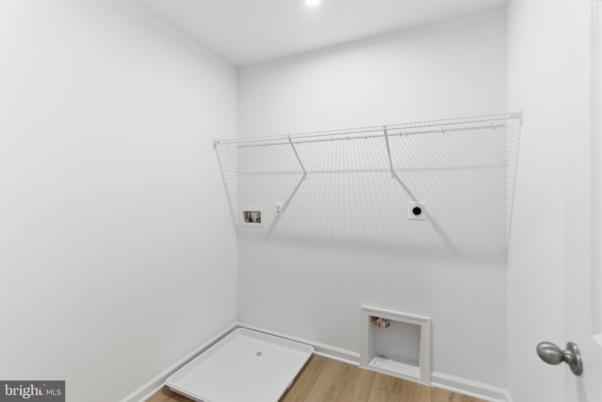 KING'S CROSSING - Residential