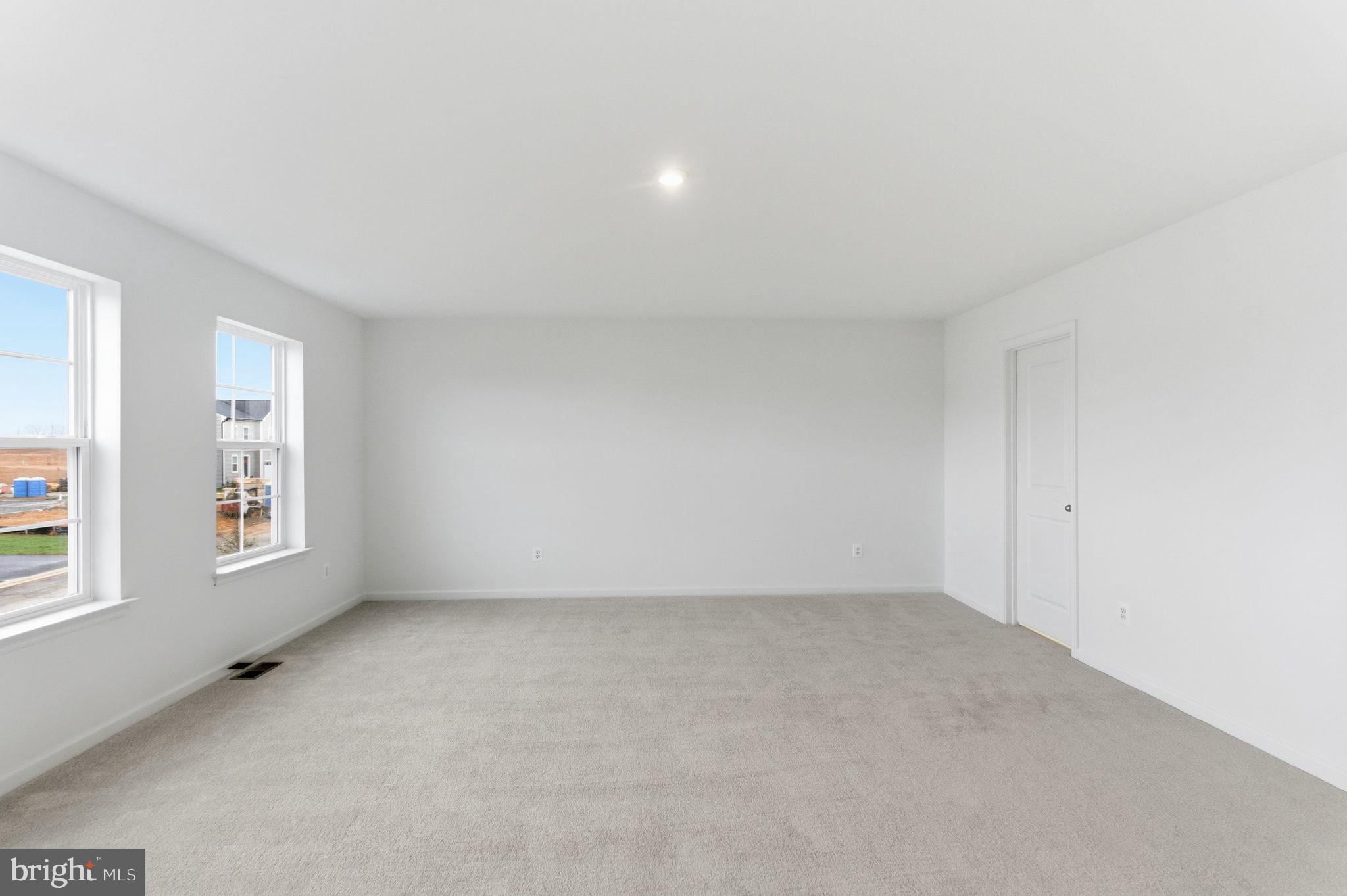 KING'S CROSSING - Residential