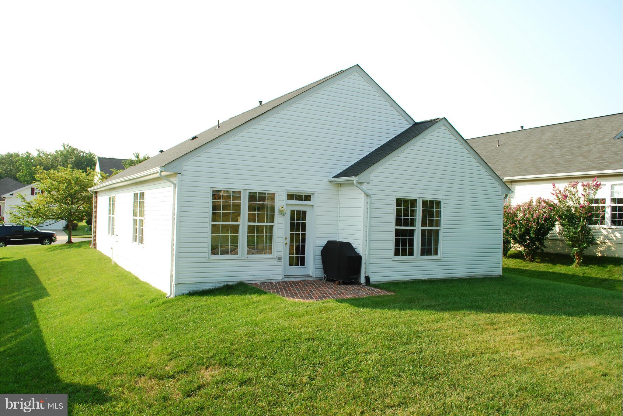 FOUR SEASONS - Residential