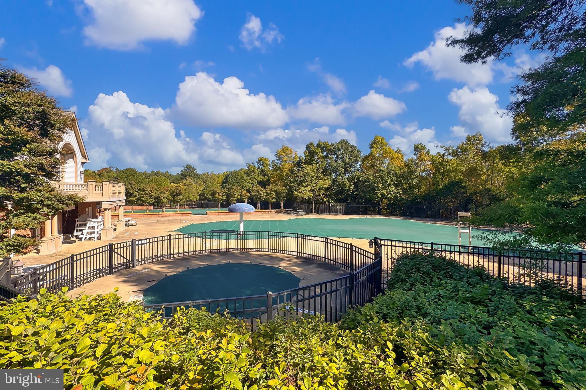 DOMINION STATION CONDOMINIUM - Residential