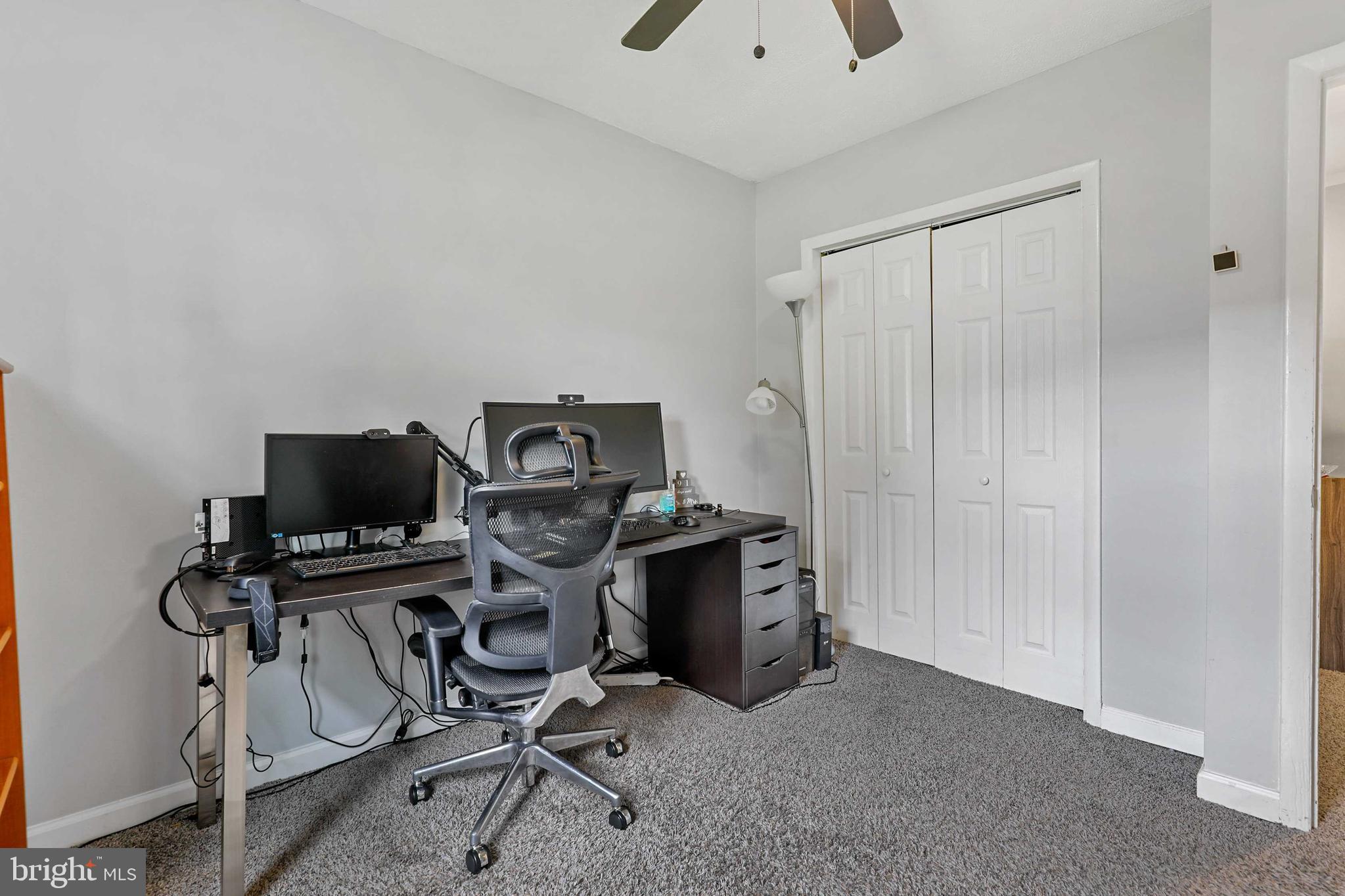 EDGEWATER - Residential