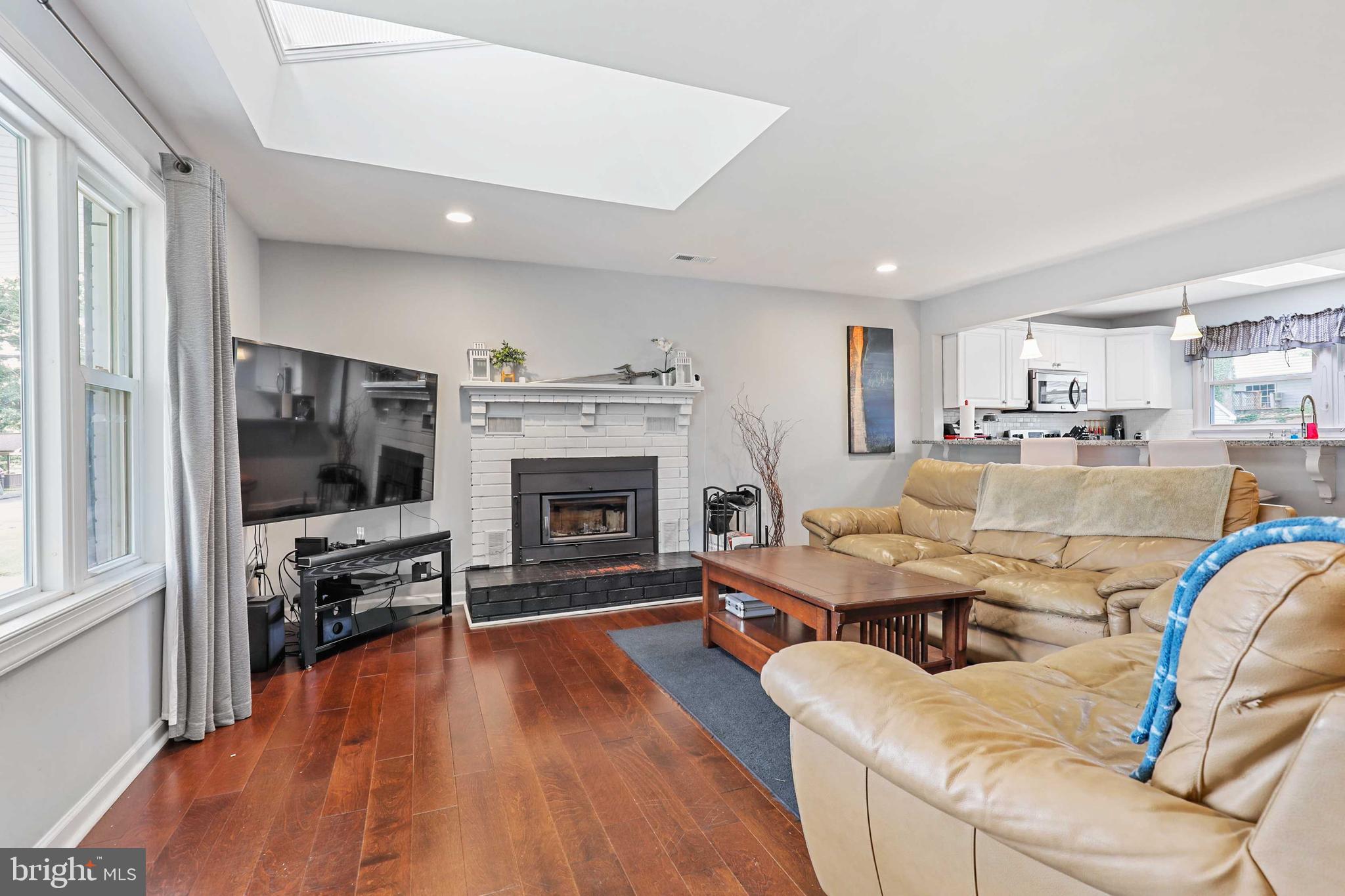 EDGEWATER - Residential