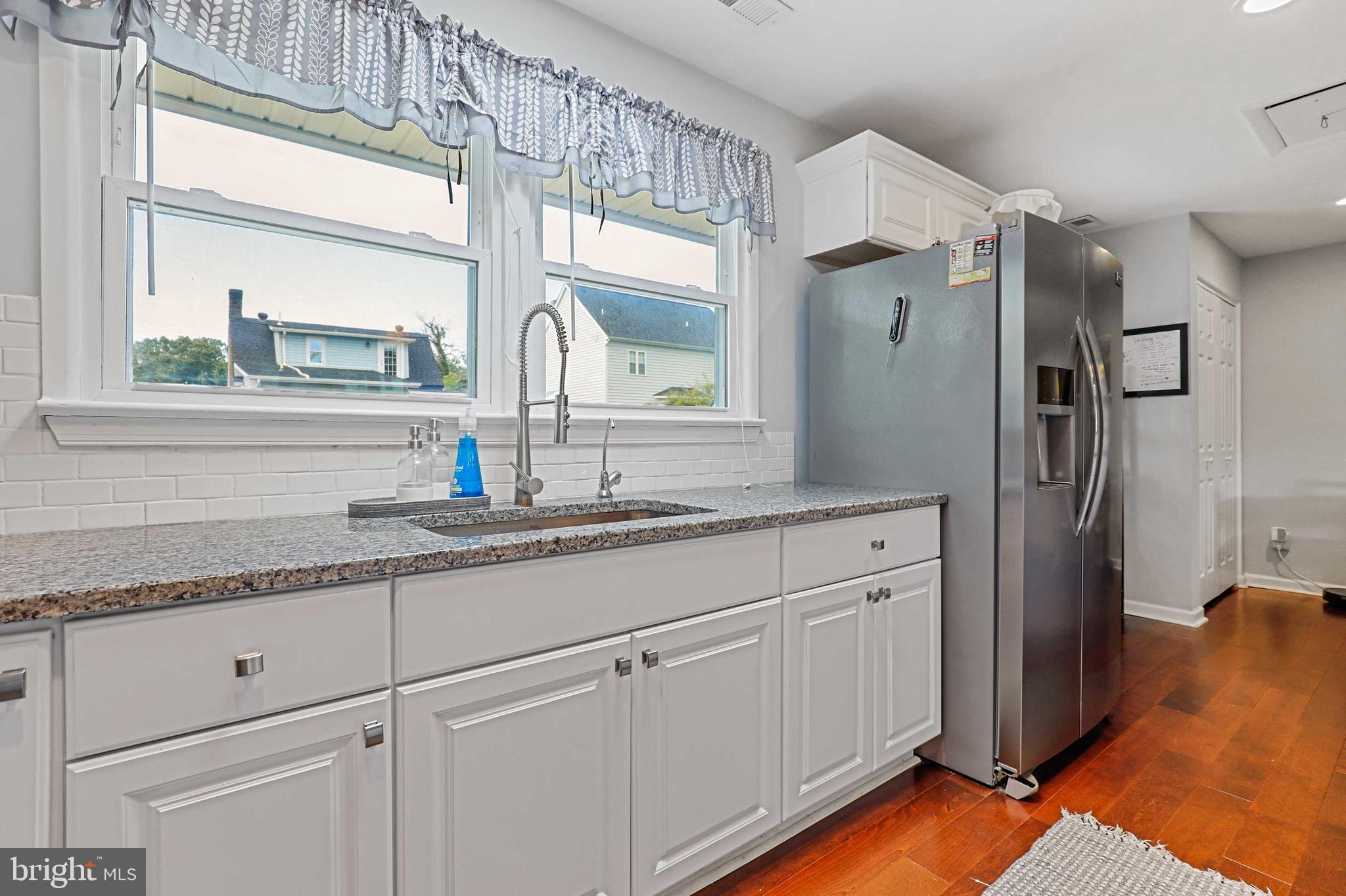 EDGEWATER - Residential