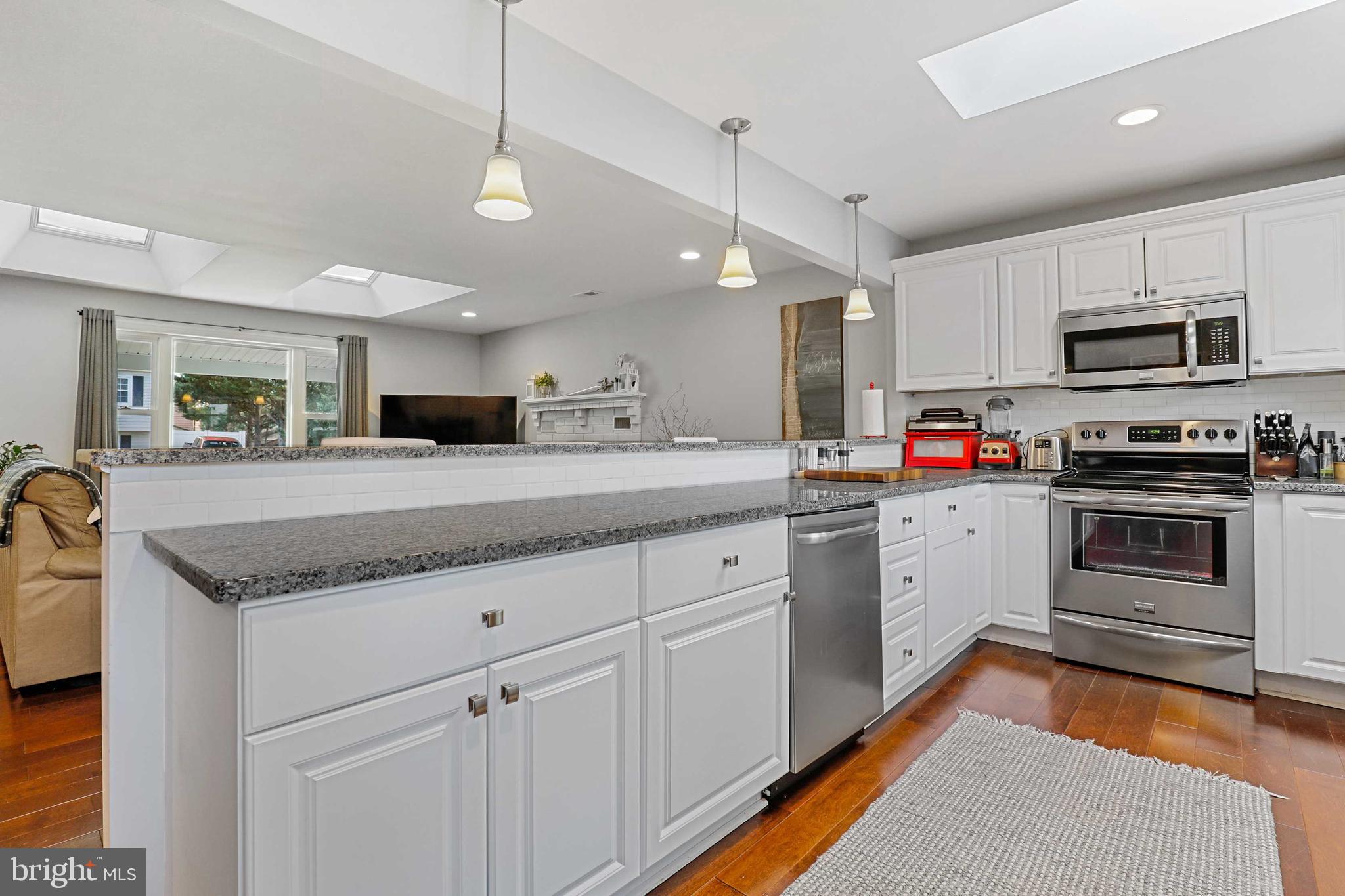 EDGEWATER - Residential