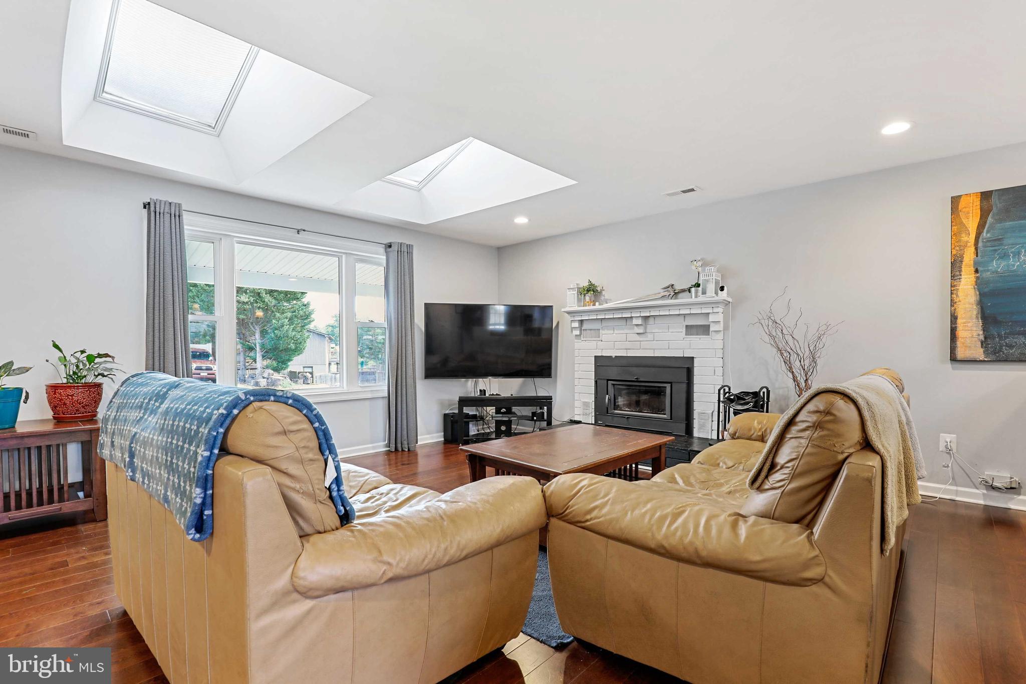 EDGEWATER - Residential