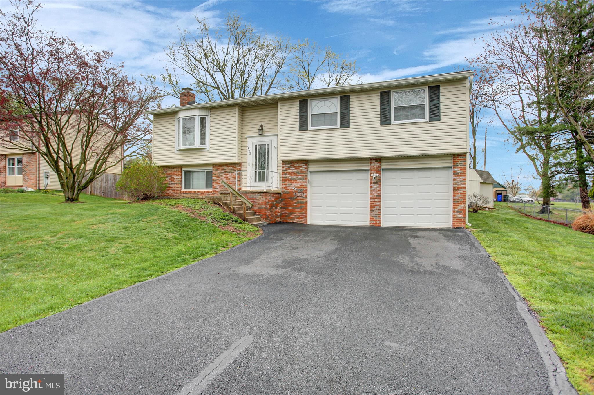 GLADE MANOR - Residential