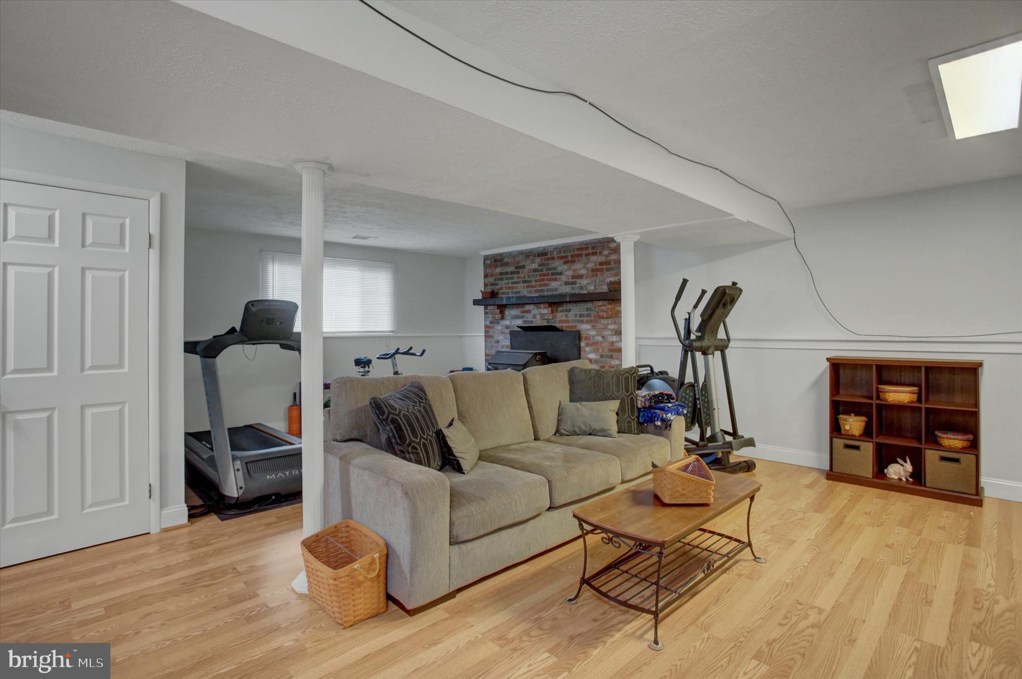 GLADE MANOR - Residential