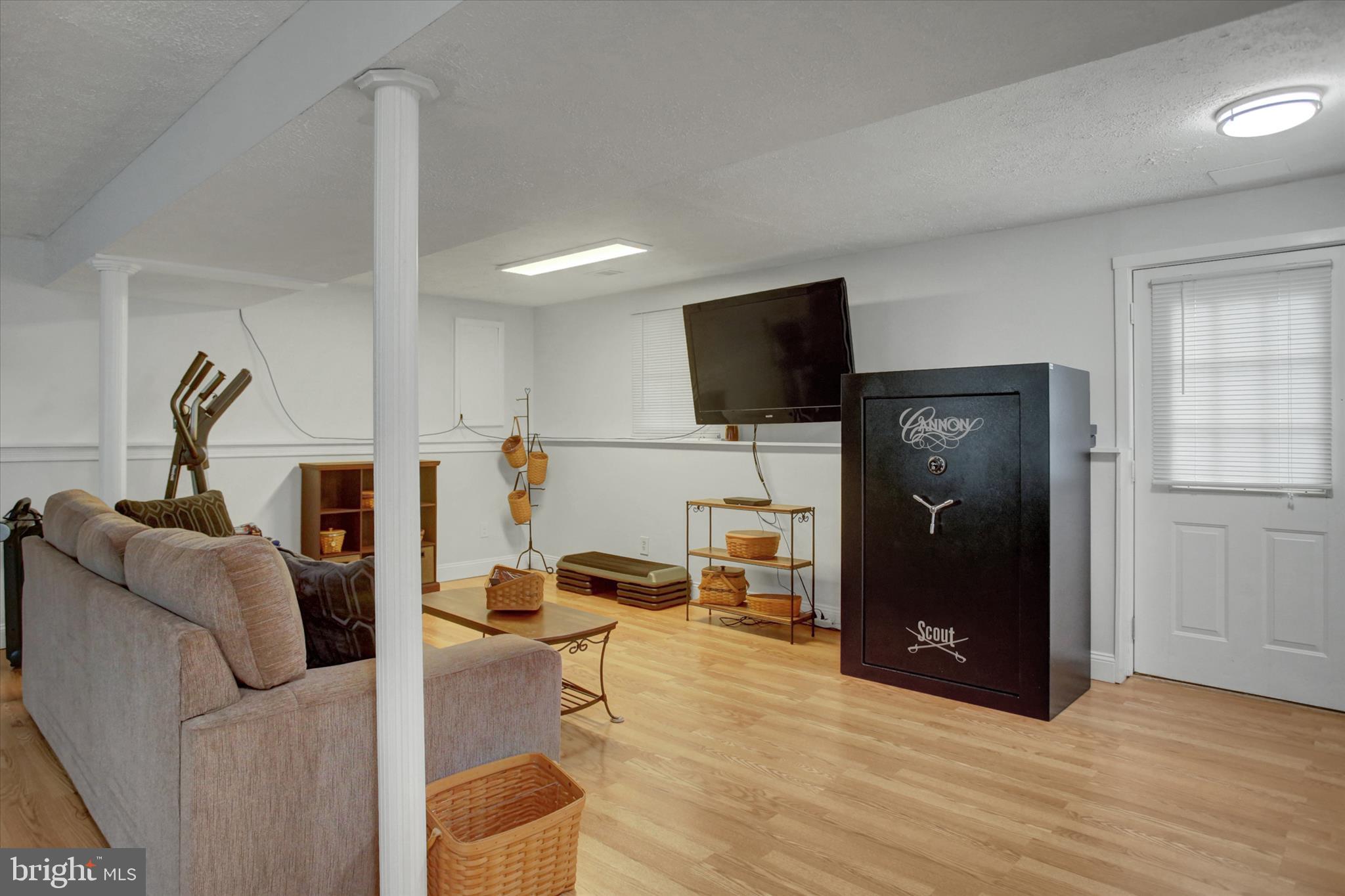 GLADE MANOR - Residential