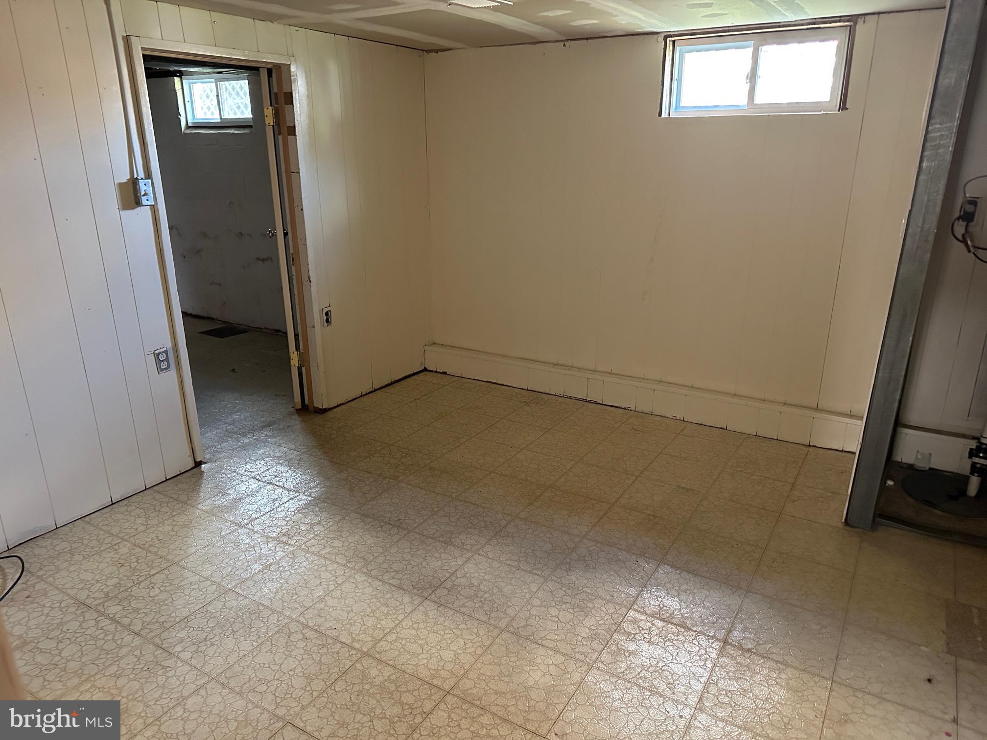 GLENMORE - Residential Lease