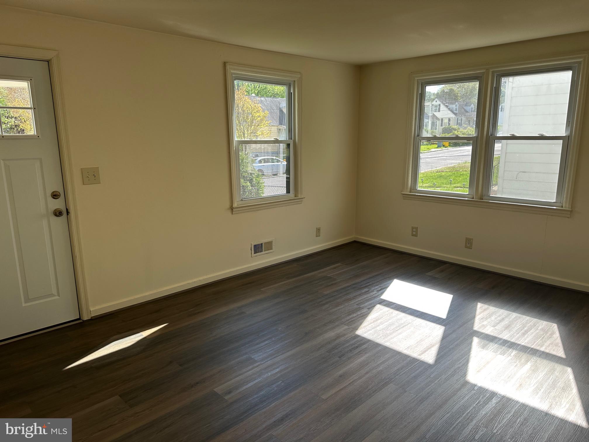 GLENMORE - Residential Lease