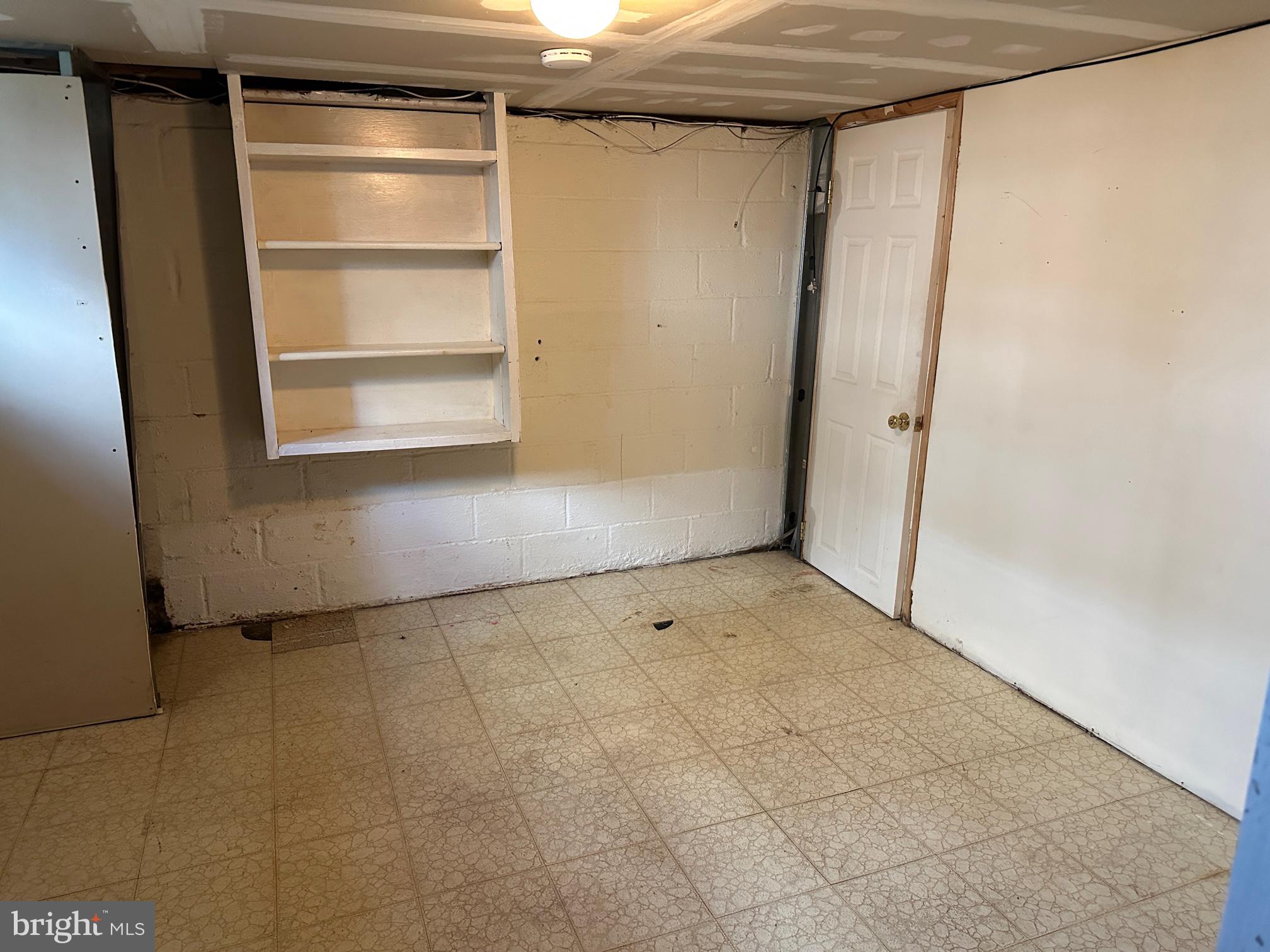 GLENMORE - Residential Lease