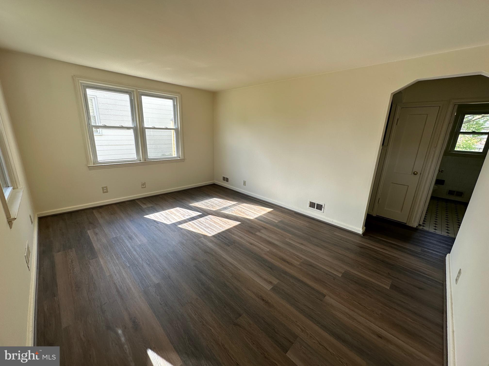 GLENMORE - Residential Lease