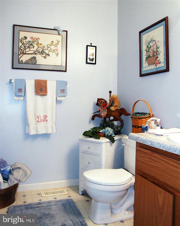 ORIOLE CIRCLE - Residential