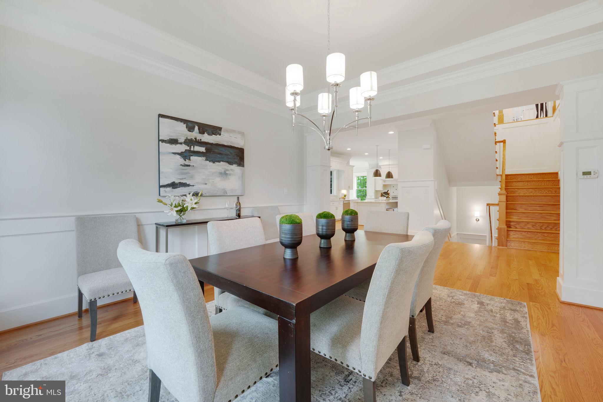 CRESCENT HILLS - Residential