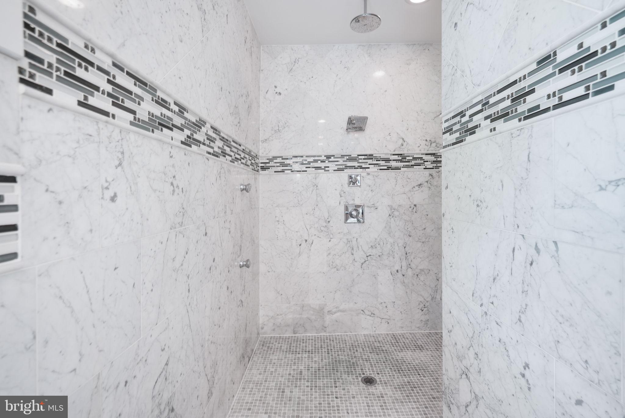 CRESCENT HILLS - Residential