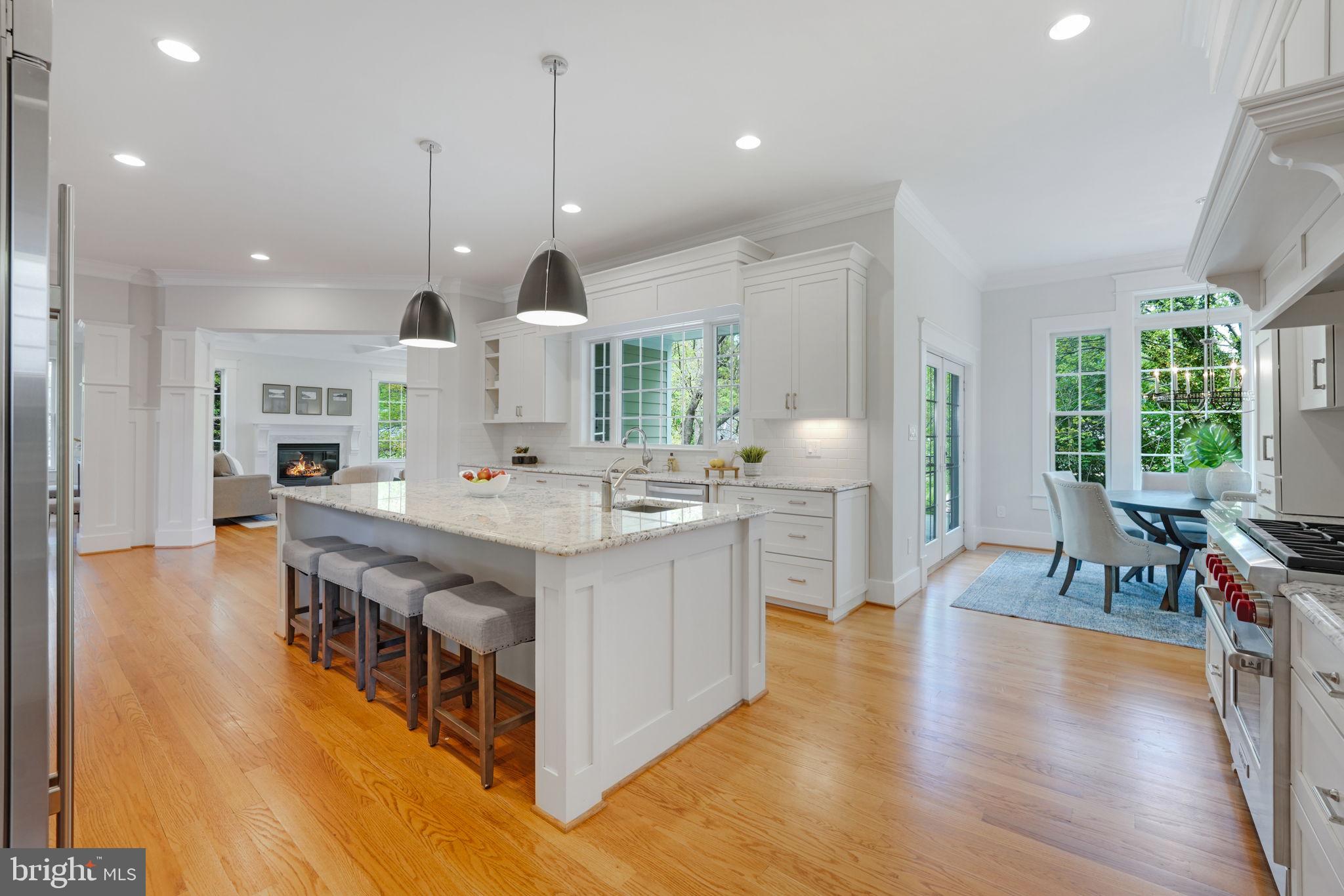 CRESCENT HILLS - Residential