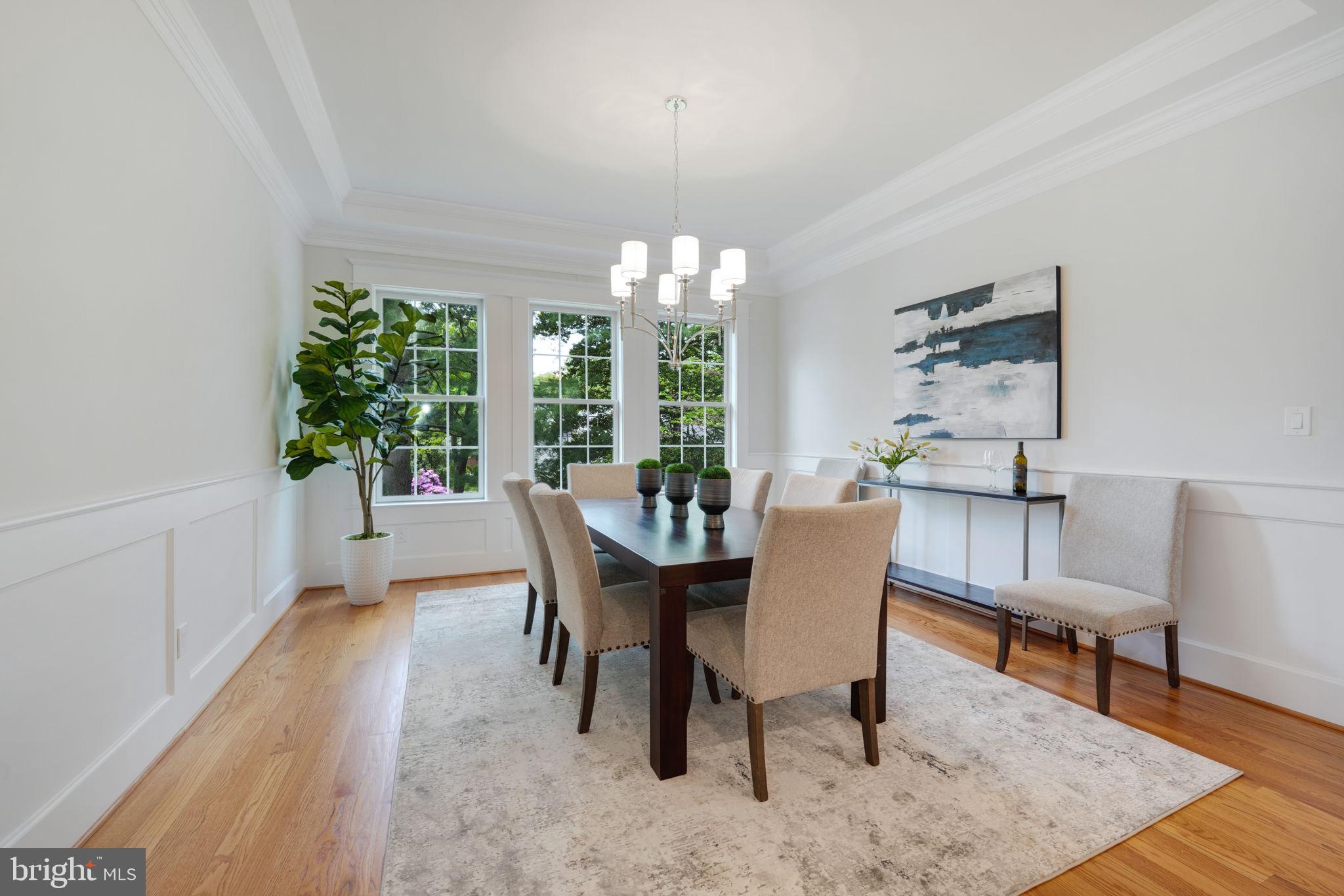 CRESCENT HILLS - Residential