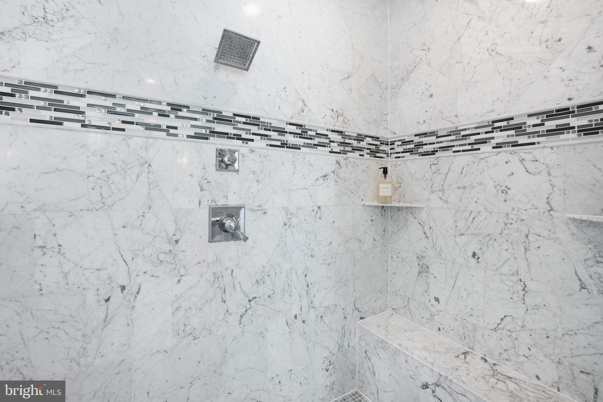 CRESCENT HILLS - Residential