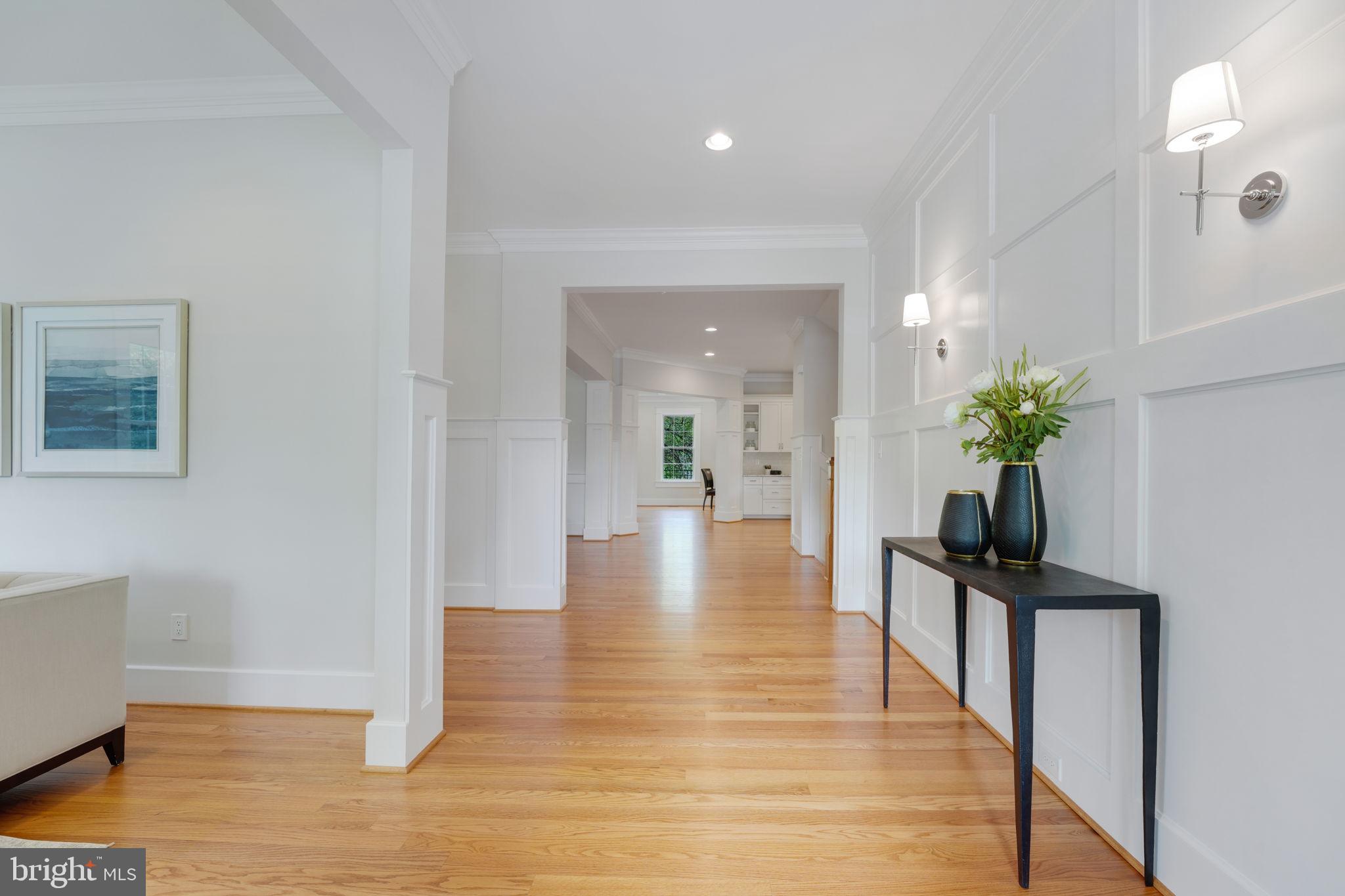 CRESCENT HILLS - Residential