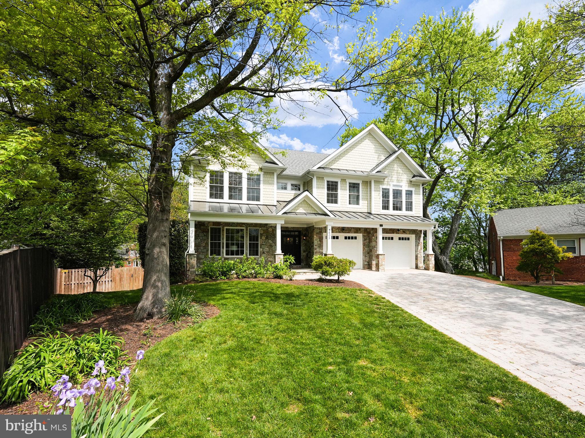 CRESCENT HILLS - Residential