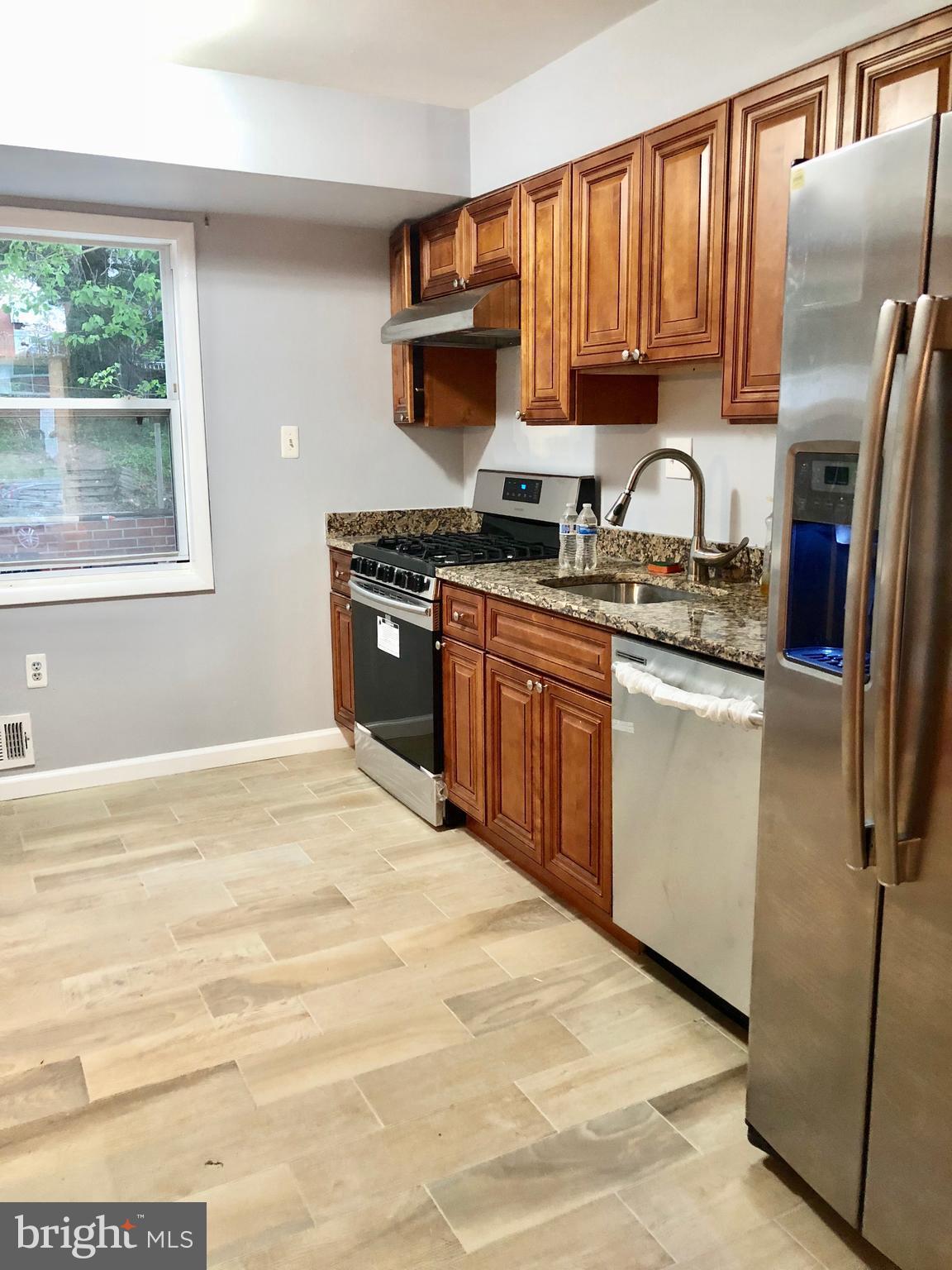 CARROLL KNOLLS - Residential Lease