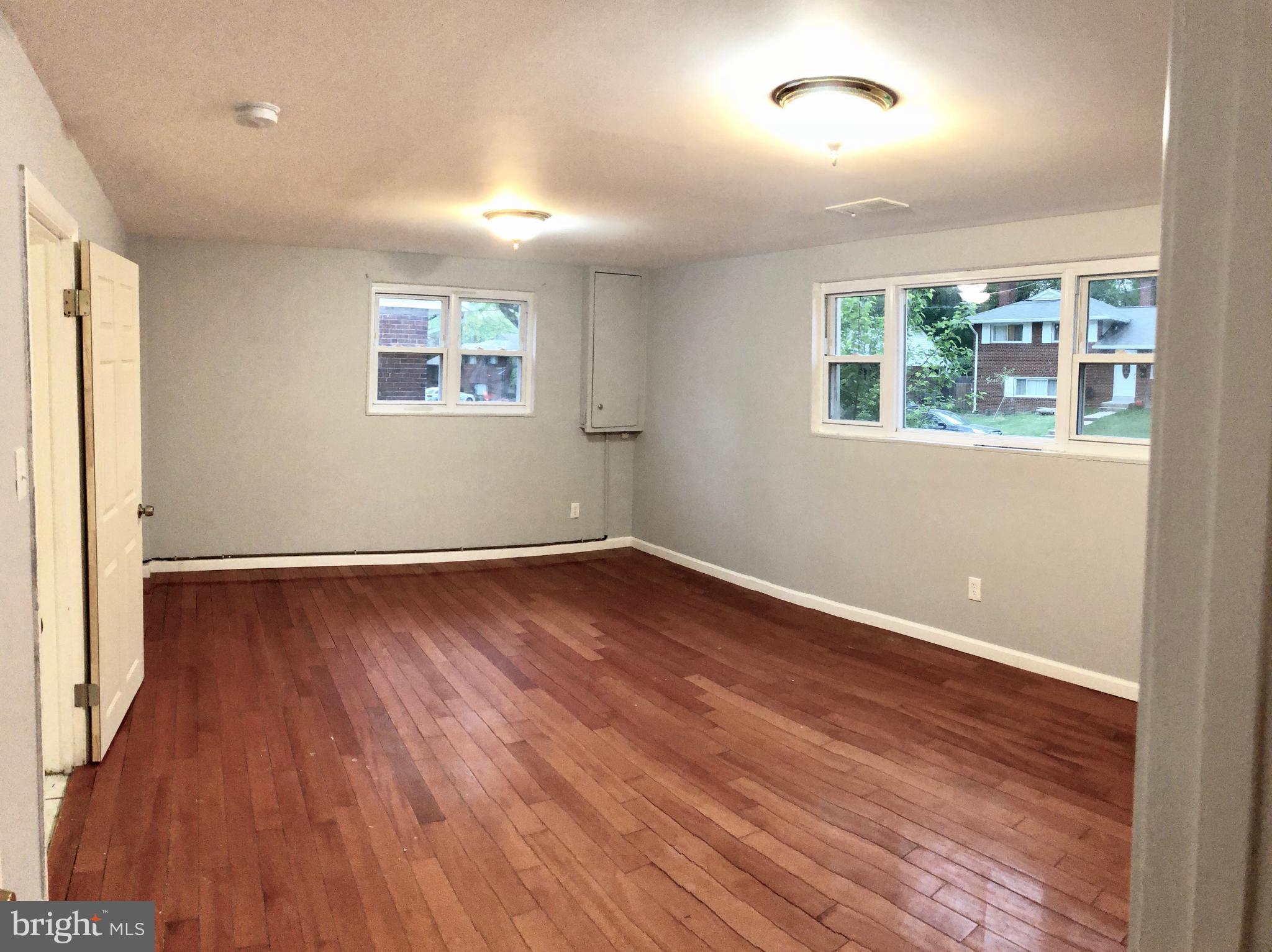 CARROLL KNOLLS - Residential Lease