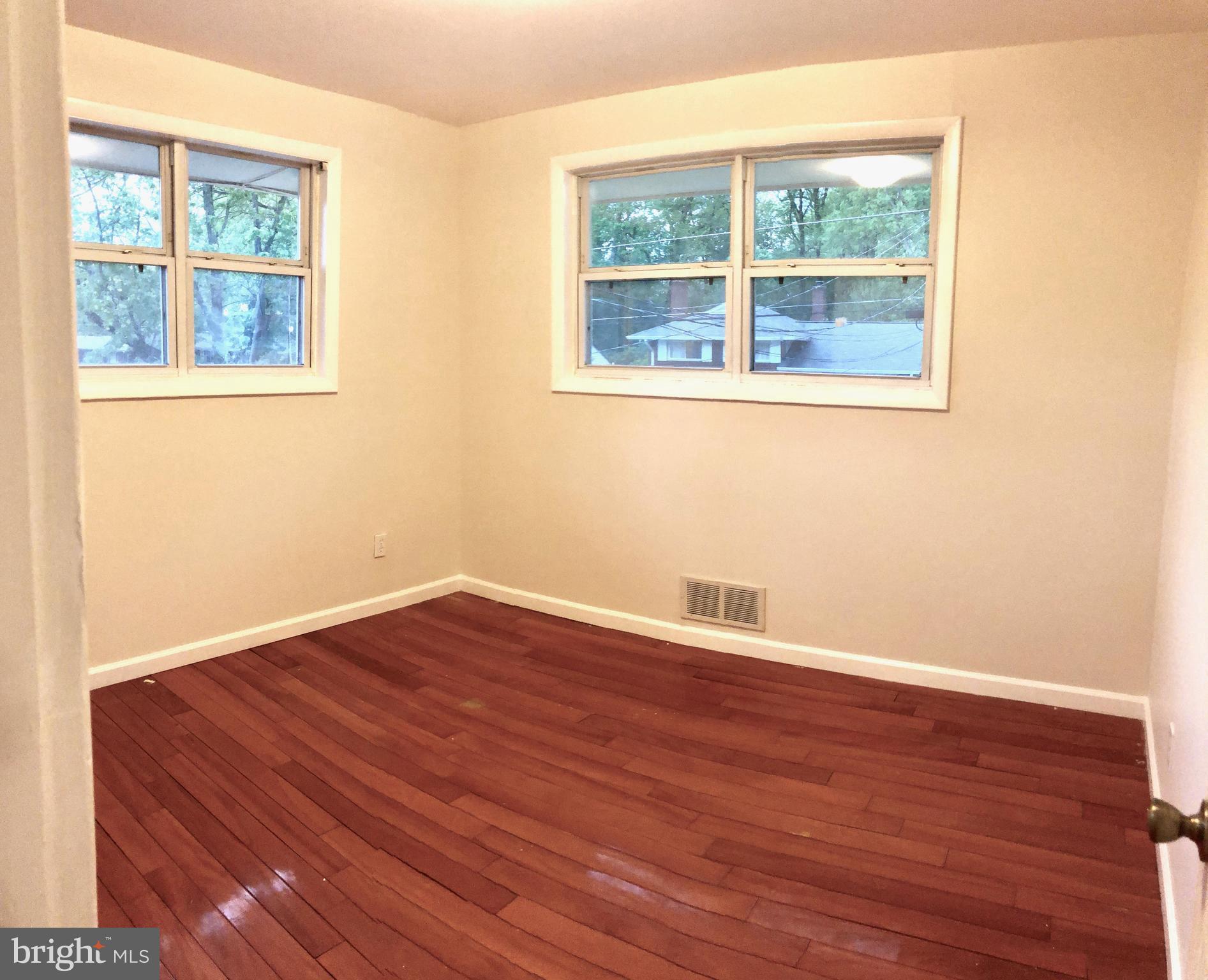 CARROLL KNOLLS - Residential Lease