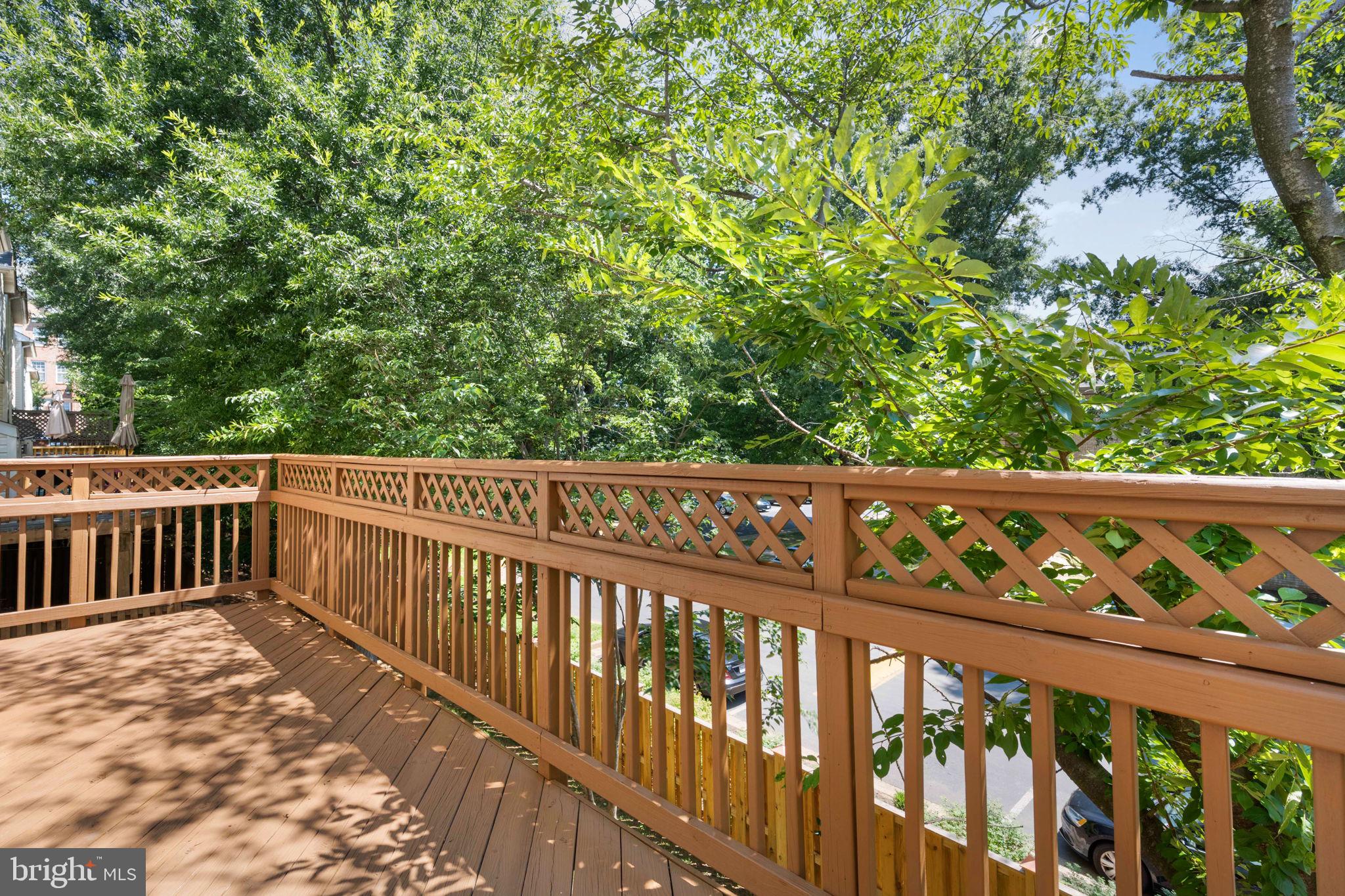 METRO PLACE AT DUNN LORING - Residential