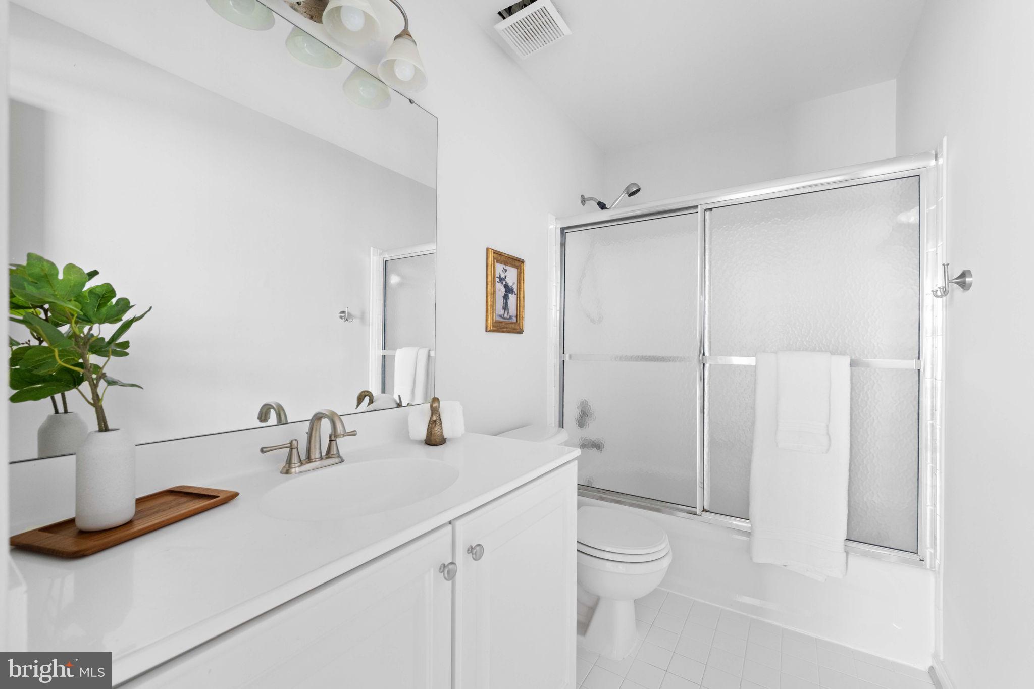 METRO PLACE AT DUNN LORING - Residential