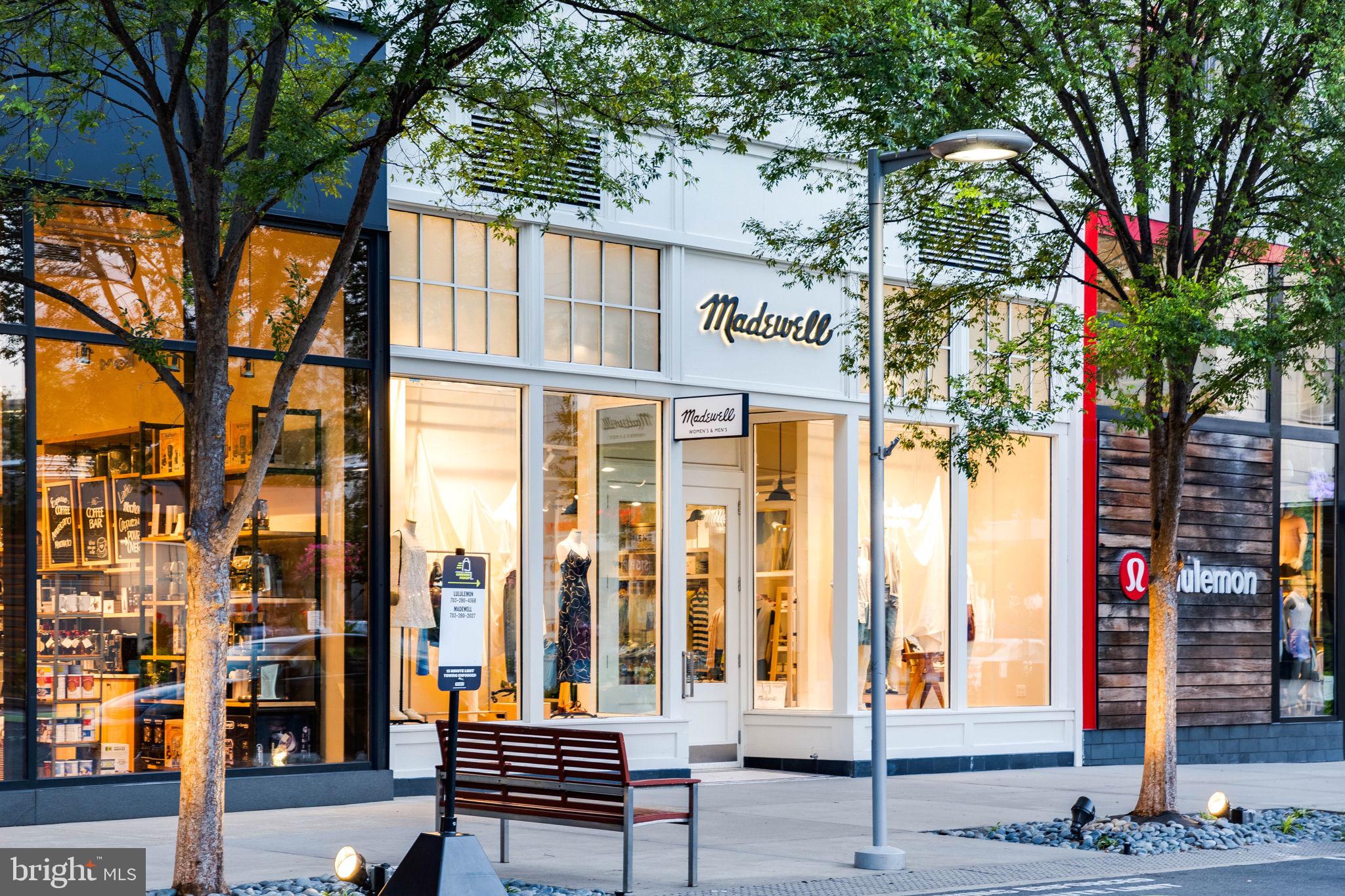 METRO PLACE AT DUNN LORING - Residential