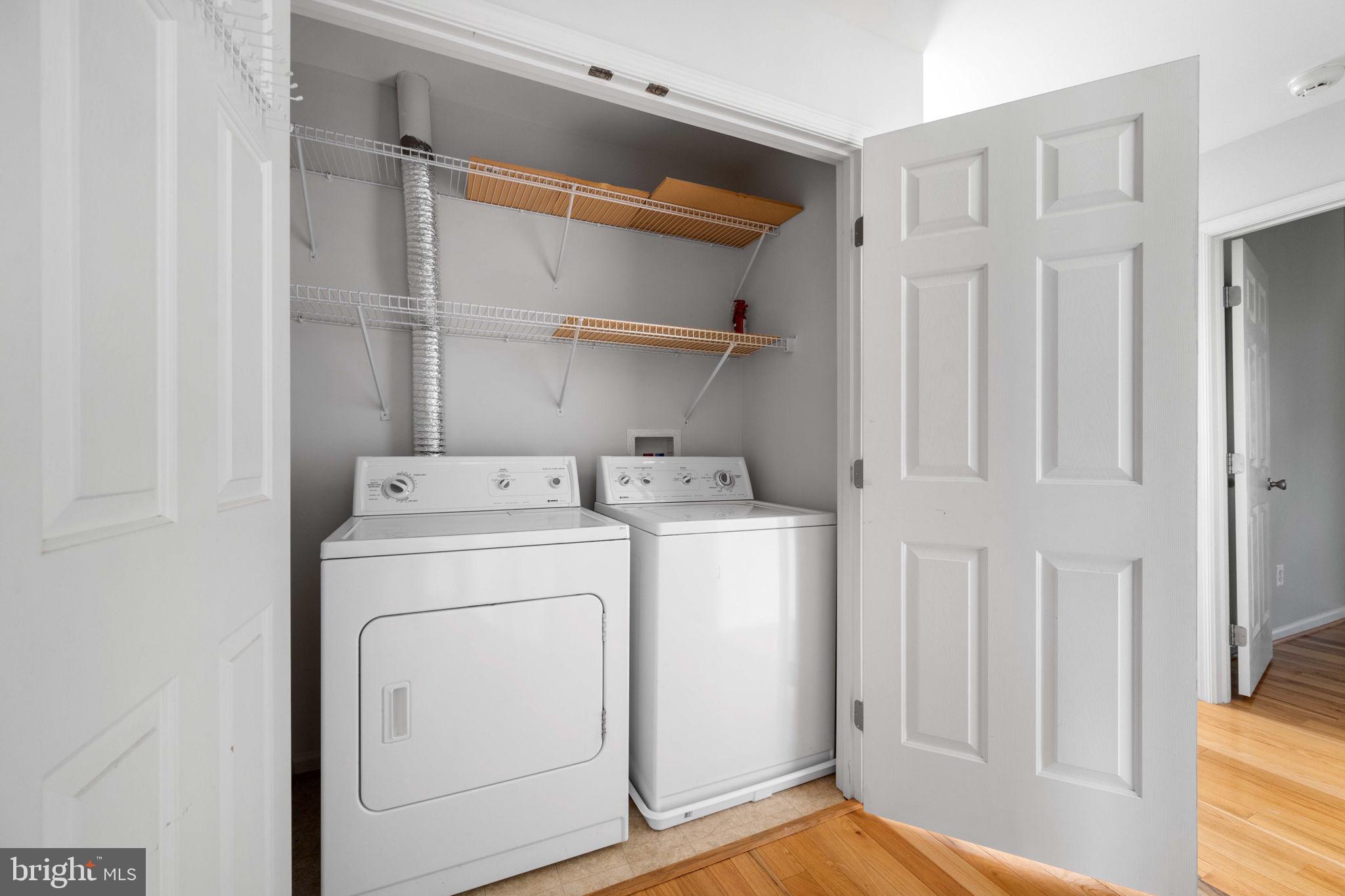 METRO PLACE AT DUNN LORING - Residential