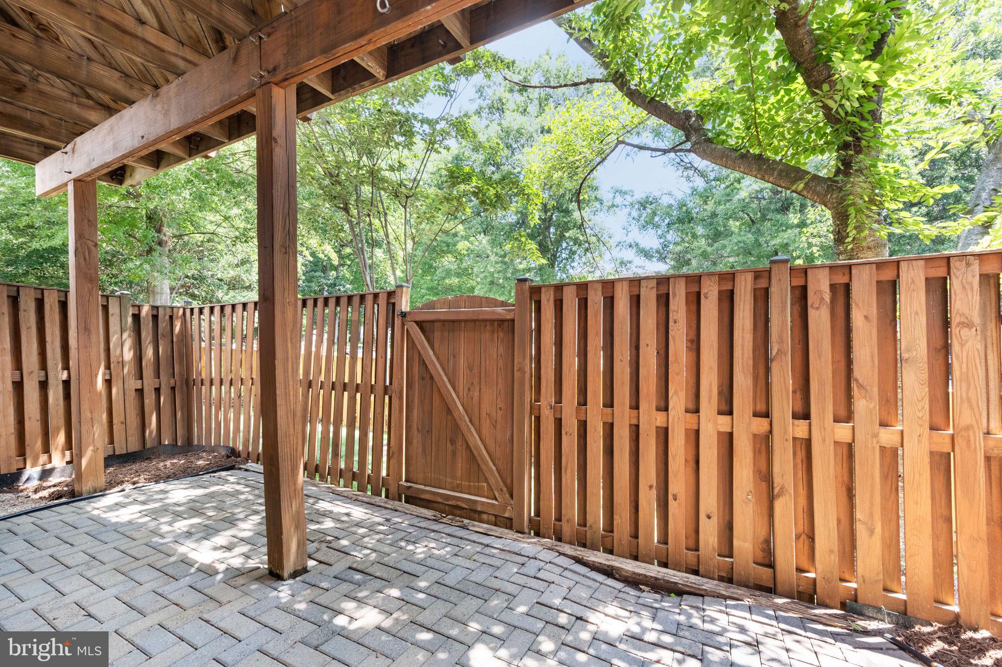 METRO PLACE AT DUNN LORING - Residential