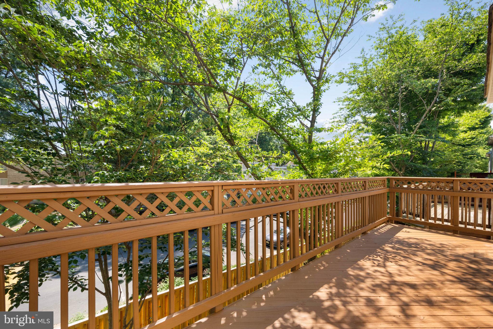 METRO PLACE AT DUNN LORING - Residential