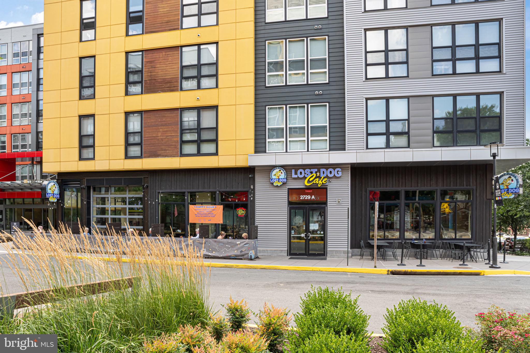 METRO PLACE AT DUNN LORING - Residential