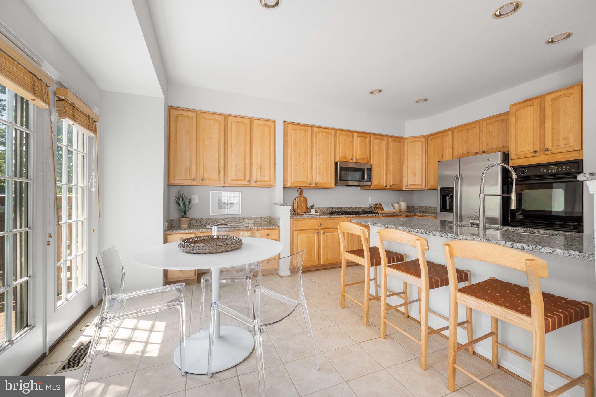 METRO PLACE AT DUNN LORING - Residential