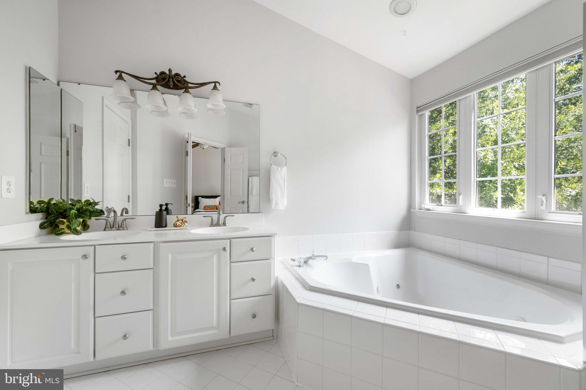 METRO PLACE AT DUNN LORING - Residential