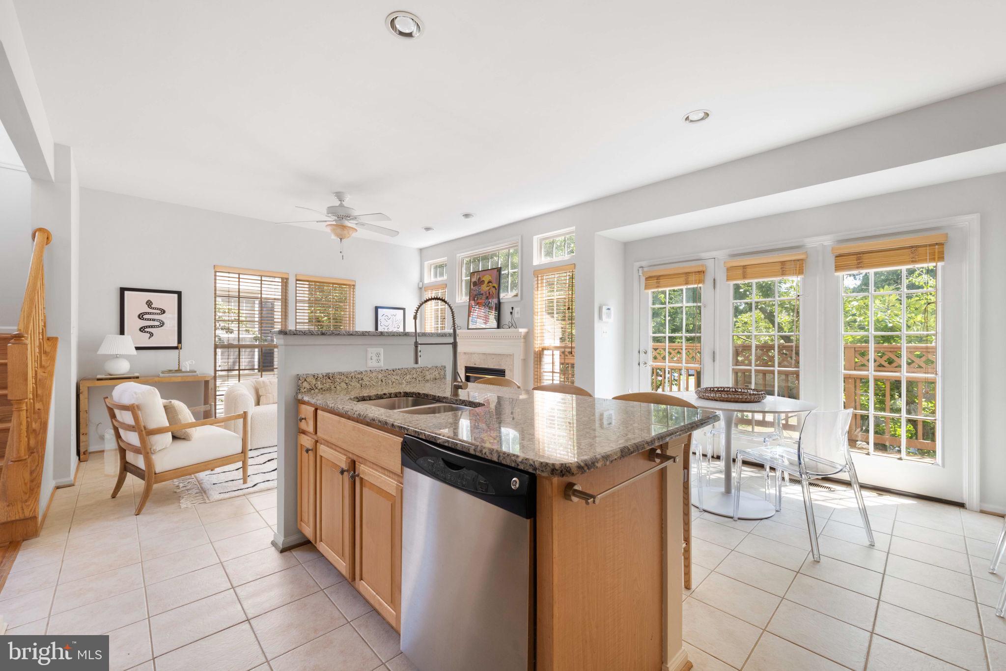 METRO PLACE AT DUNN LORING - Residential